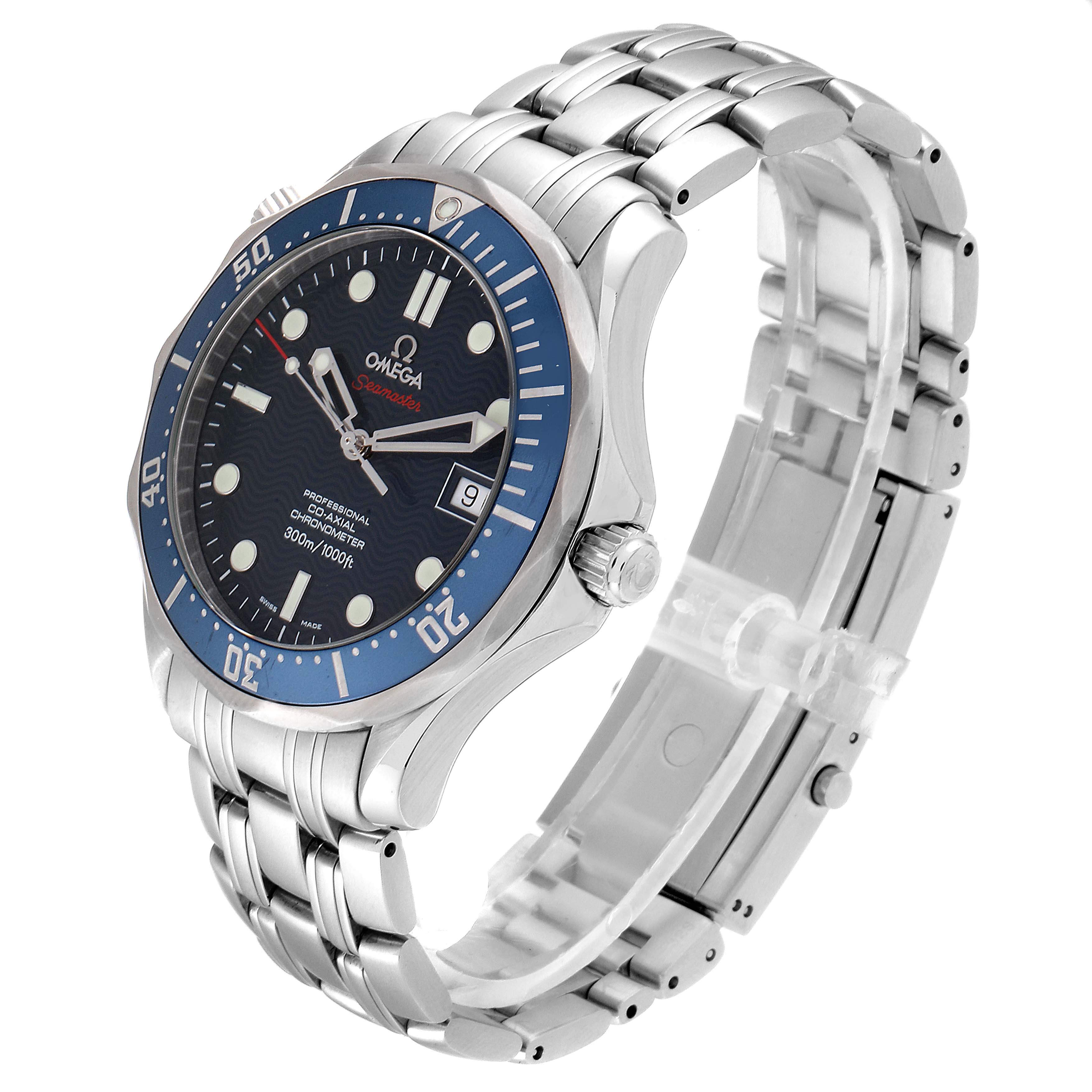 The image shows an angled view of the Omega Seamaster 2220.80.00 Men
s Stainless Steel Blue Dial 2220.80.00 Men
s Stainless Steel Blue Dial watch, highlighting its face, bezel, crown, and bracelet.