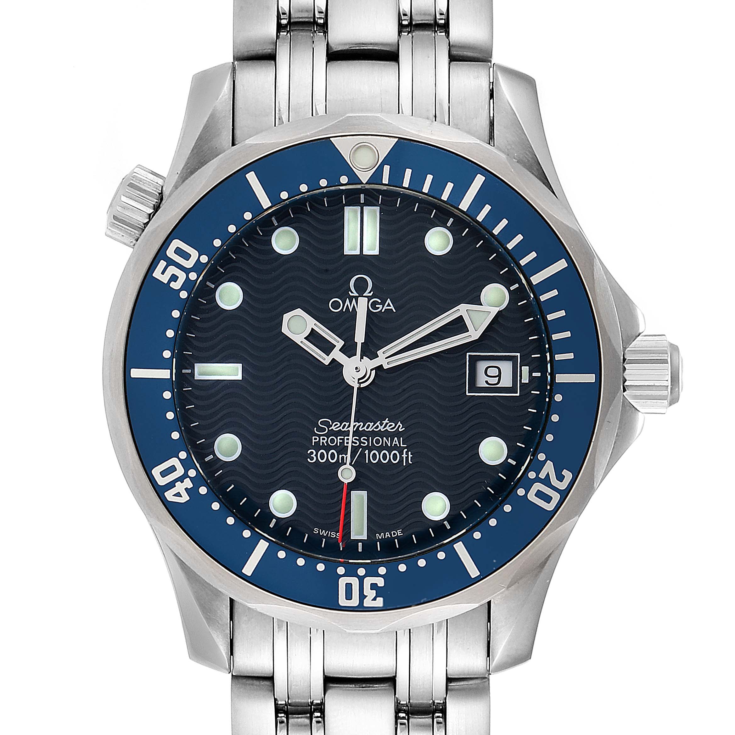 This is a front view of the Omega Seamaster 2561.80.00 Men
s Stainless Steel Blue Dial 2561.80.00 Men
s Stainless Steel Blue Dial watch showing the dial, bezel, and part of the bracelet.