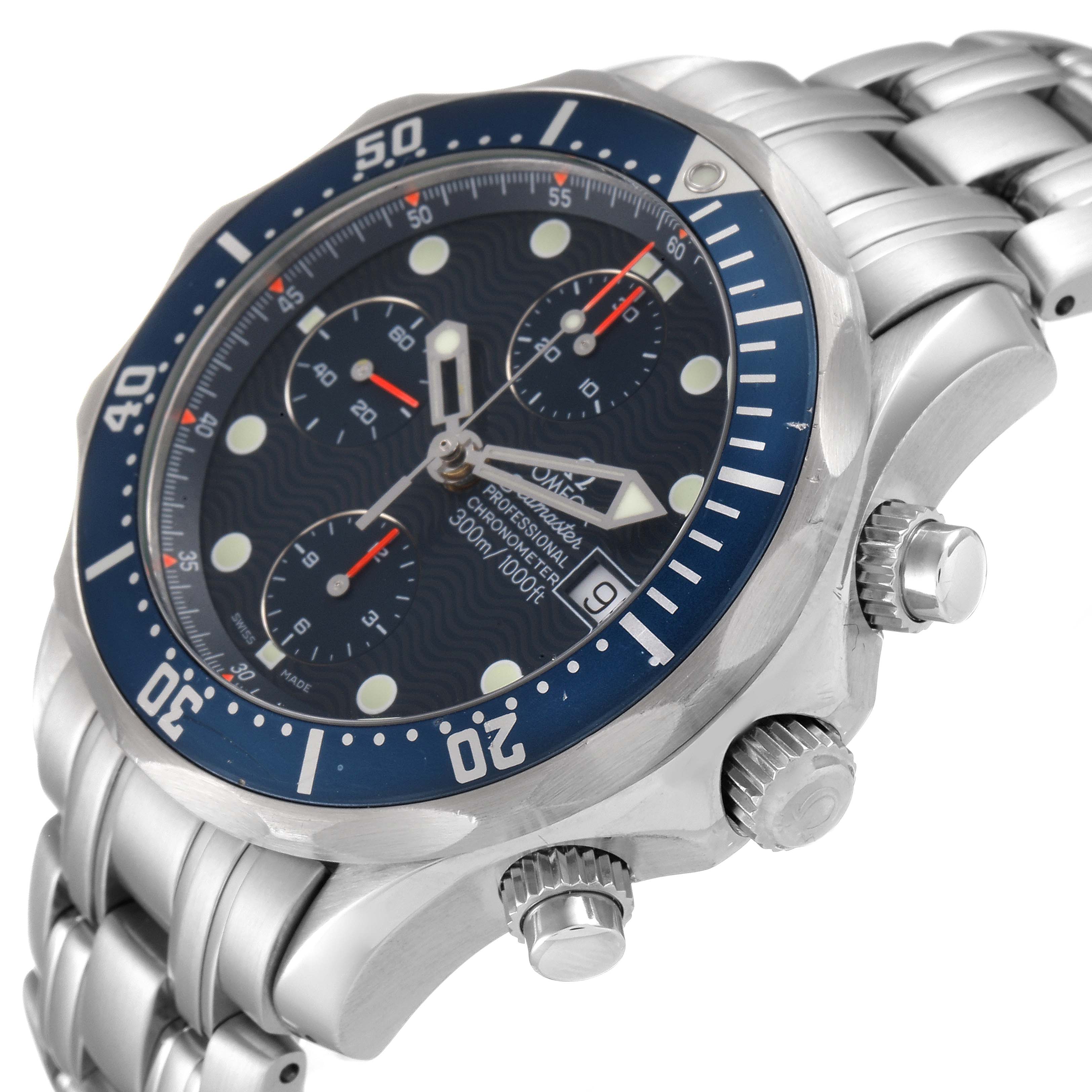 The image shows an angled close-up of an Omega Seamaster 2599.80.00 Men
s Stainless Steel Blue Dial 2599.80.00 Men
s Stainless Steel Blue Dial watch, highlighting its face, bezel, crown, and stainless steel bracelet.