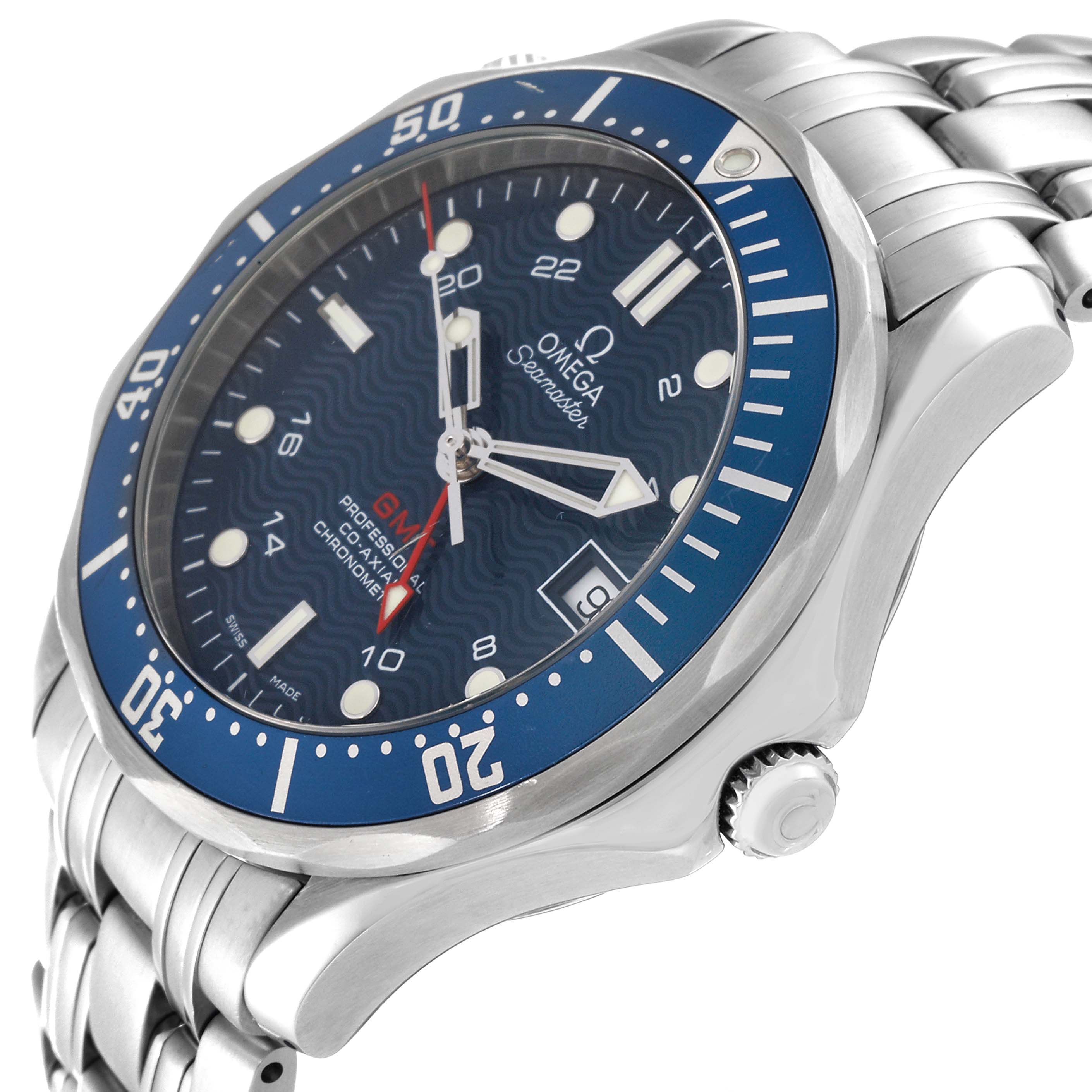 The image shows a three-quarter angle of the Omega Seamaster 2535.80.00 Men's Stainless Steel Blue Dial 2535.80.00 Men's Stainless Steel Blue Dial watch, highlighting the face, bezel, and part of the bracelet.