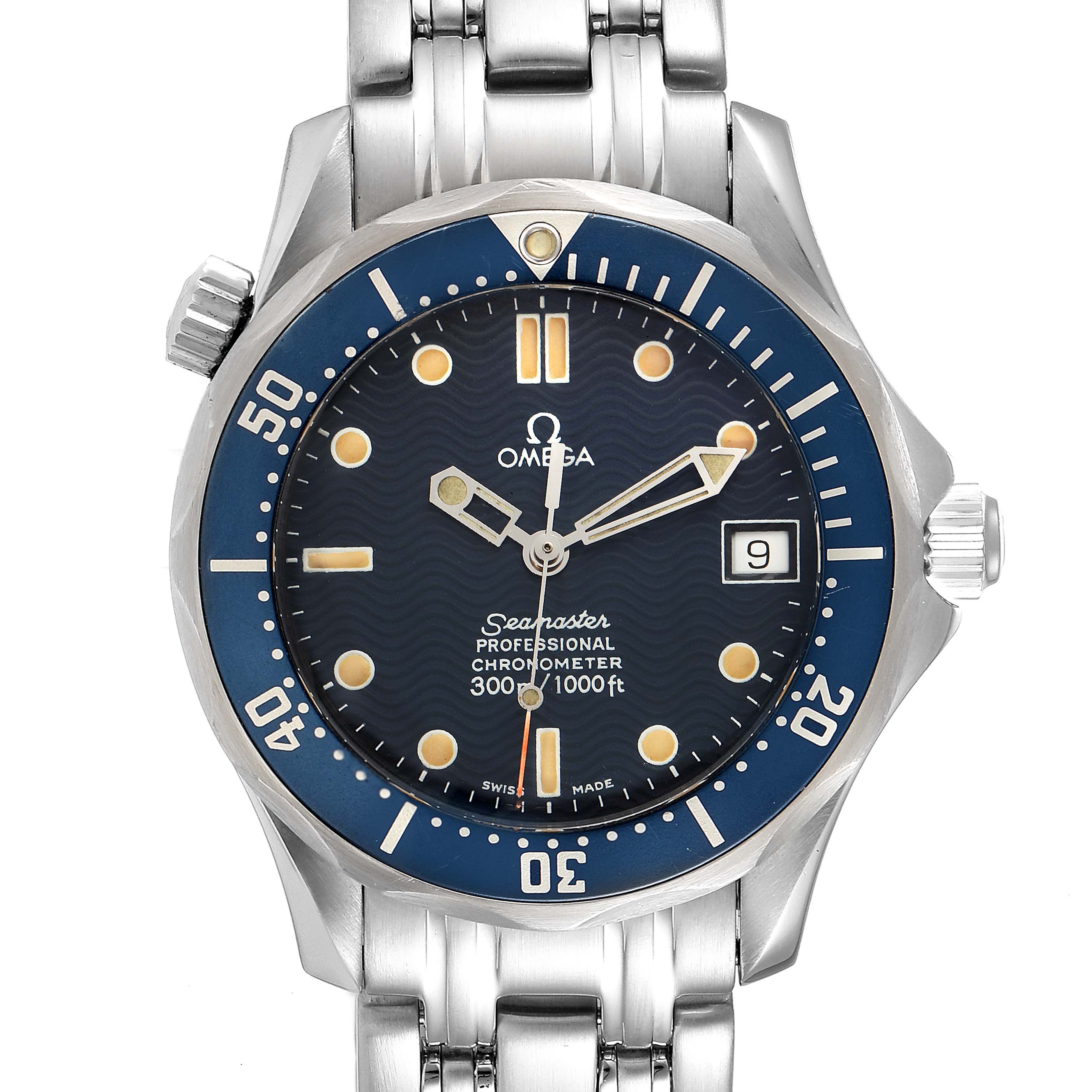 This image shows a front-facing Omega Seamaster 2551.80.00 Men's Stainless Steel Blue Dial 2551.80.00 Men's Stainless Steel Blue Dial watch featuring its dial, bezel, hands, date window, and part of the bracelet.
