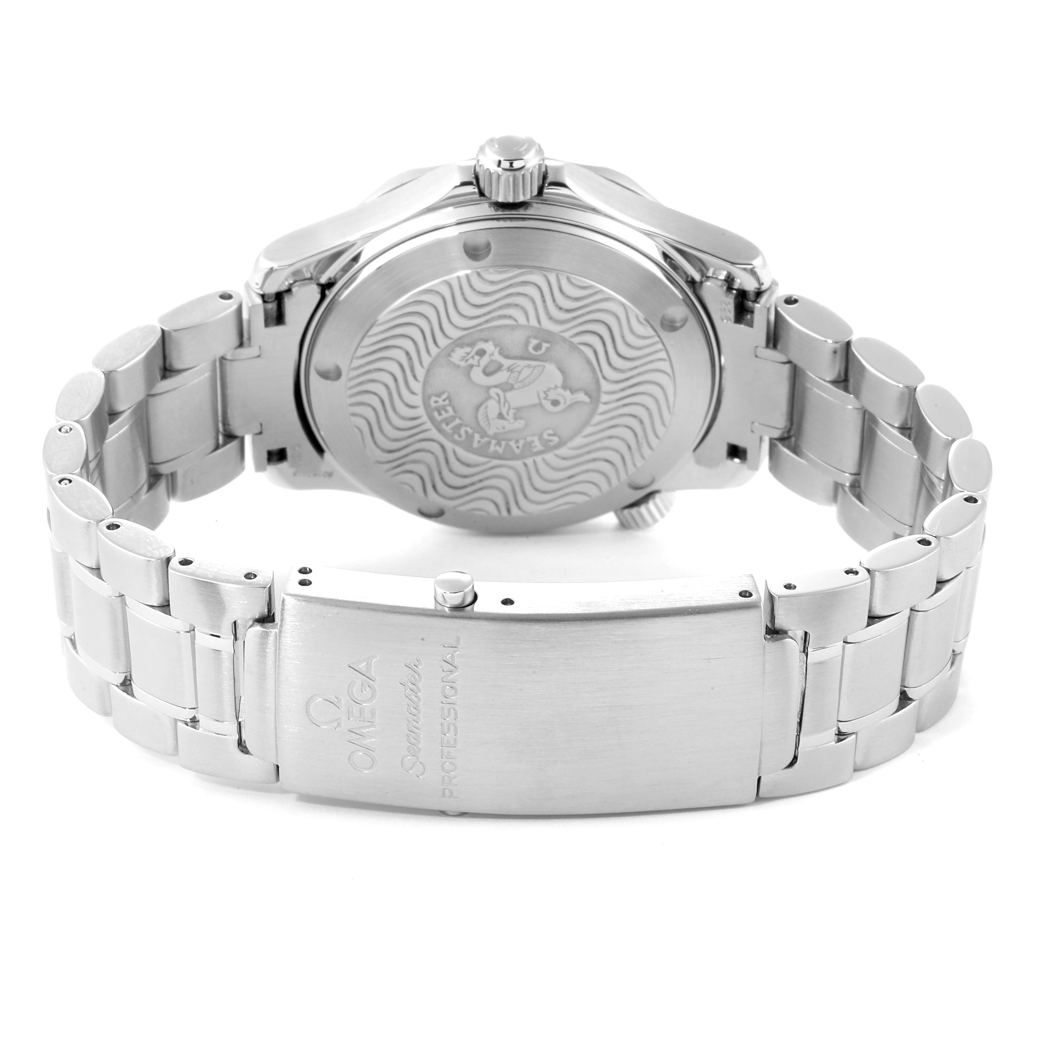 The image shows the back and clasp of an Omega Seamaster 2553.80.00 Men
s Stainless Steel Blue Dial 2553.80.00 Men
s Stainless Steel Blue Dial watch, highlighting the case back and bracelet.