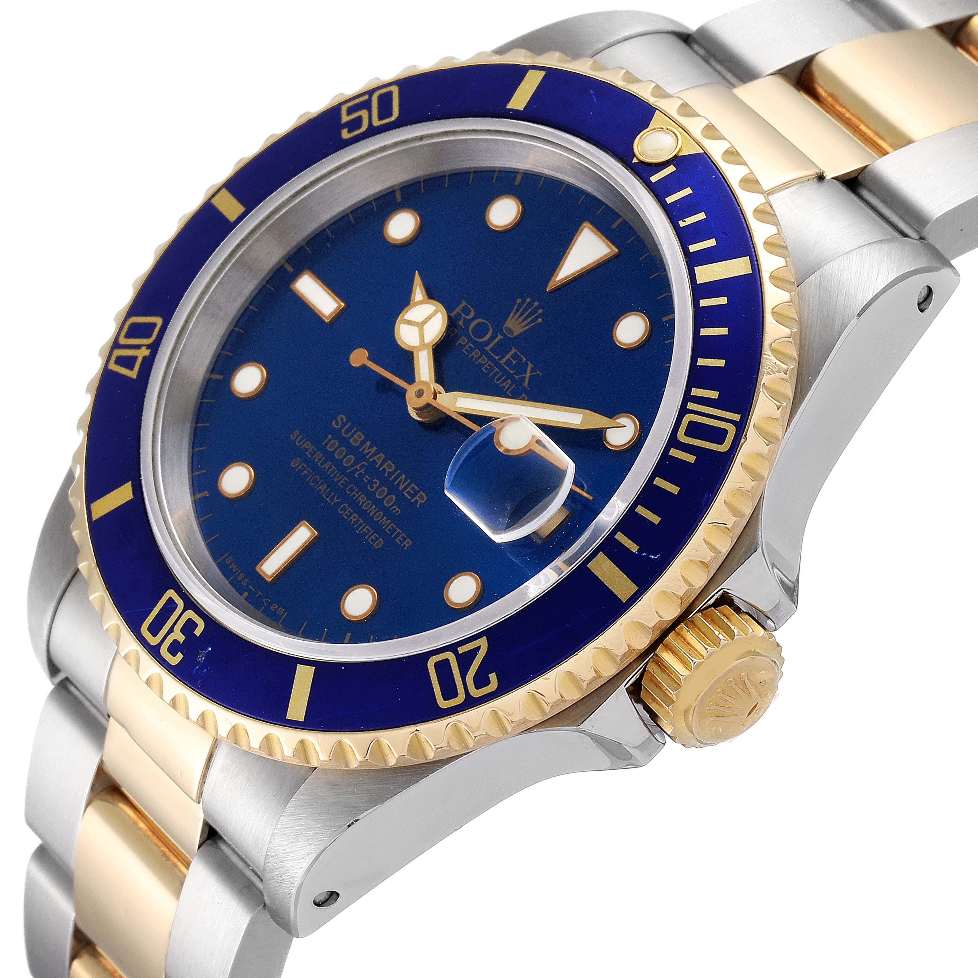 The 3/4 angle view of the Rolex Submariner 16613 Men
s Steel and Gold (two tone) Blue Dial 16613 Men
s Steel and Gold (two tone) Blue Dial watch shows the blue dial, bezel, crown, and part of the bracelet.