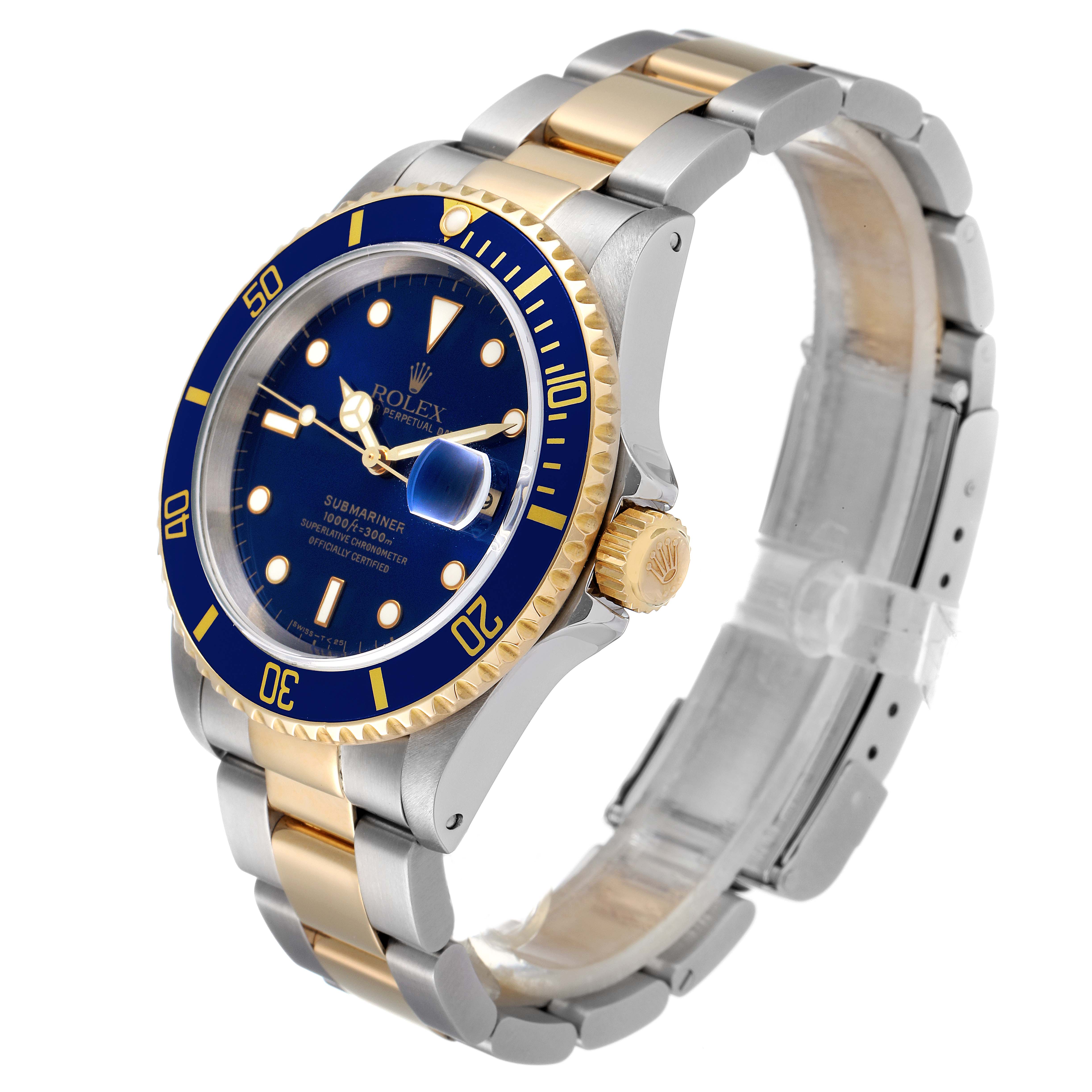 The image shows a side angle of the Rolex Submariner 16613 Men
s Steel and Gold (two tone) Blue Dial 16613 Men
s Steel and Gold (two tone) Blue Dial watch, highlighting its blue dial, gold bezel, and two-tone bracelet.