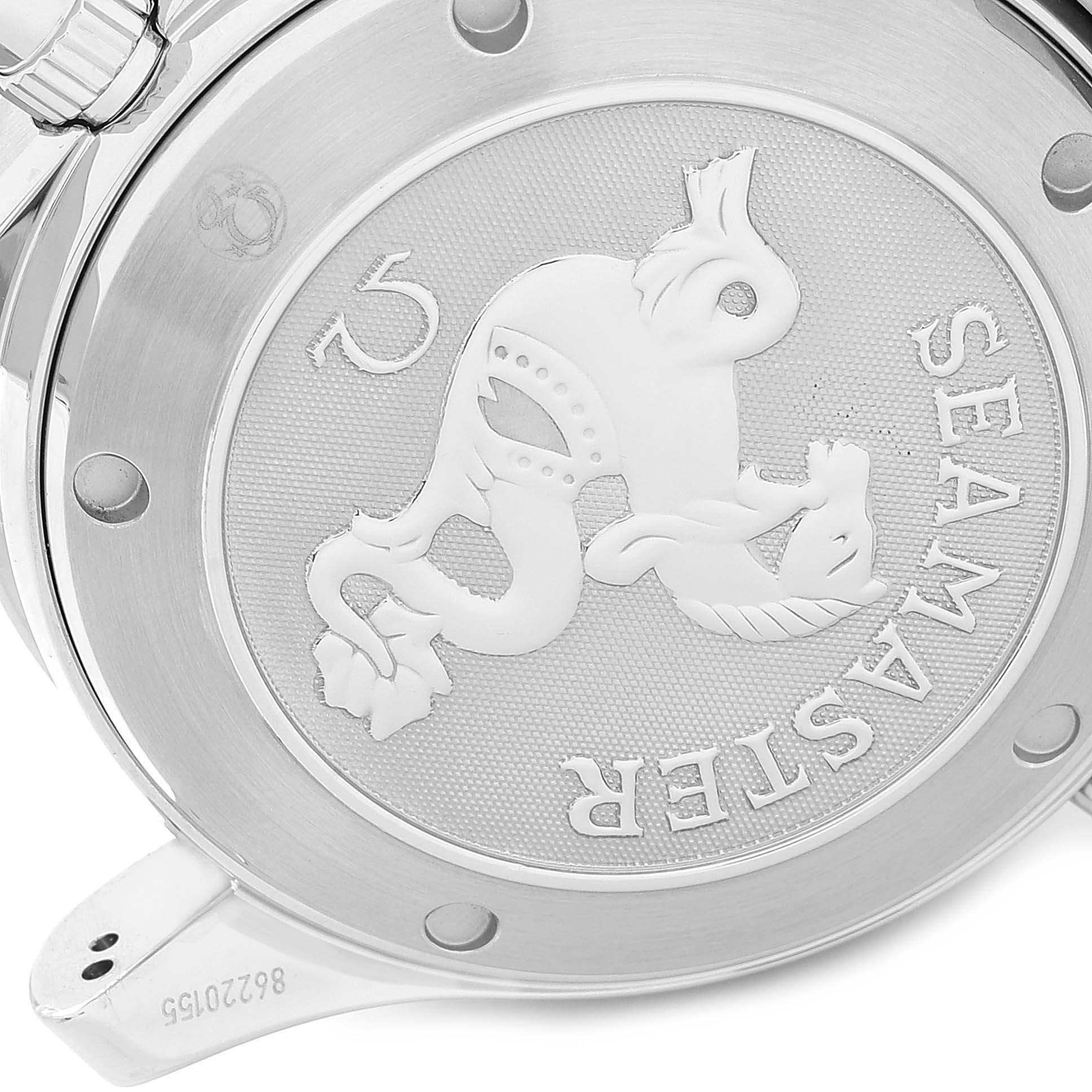 This image shows the case back of the Omega Seamaster 2225.80.00 Men
s Stainless Steel Blue Dial 2225.80.00 Men
s Stainless Steel Blue Dial watch, displaying its engraved logo and decorative design.