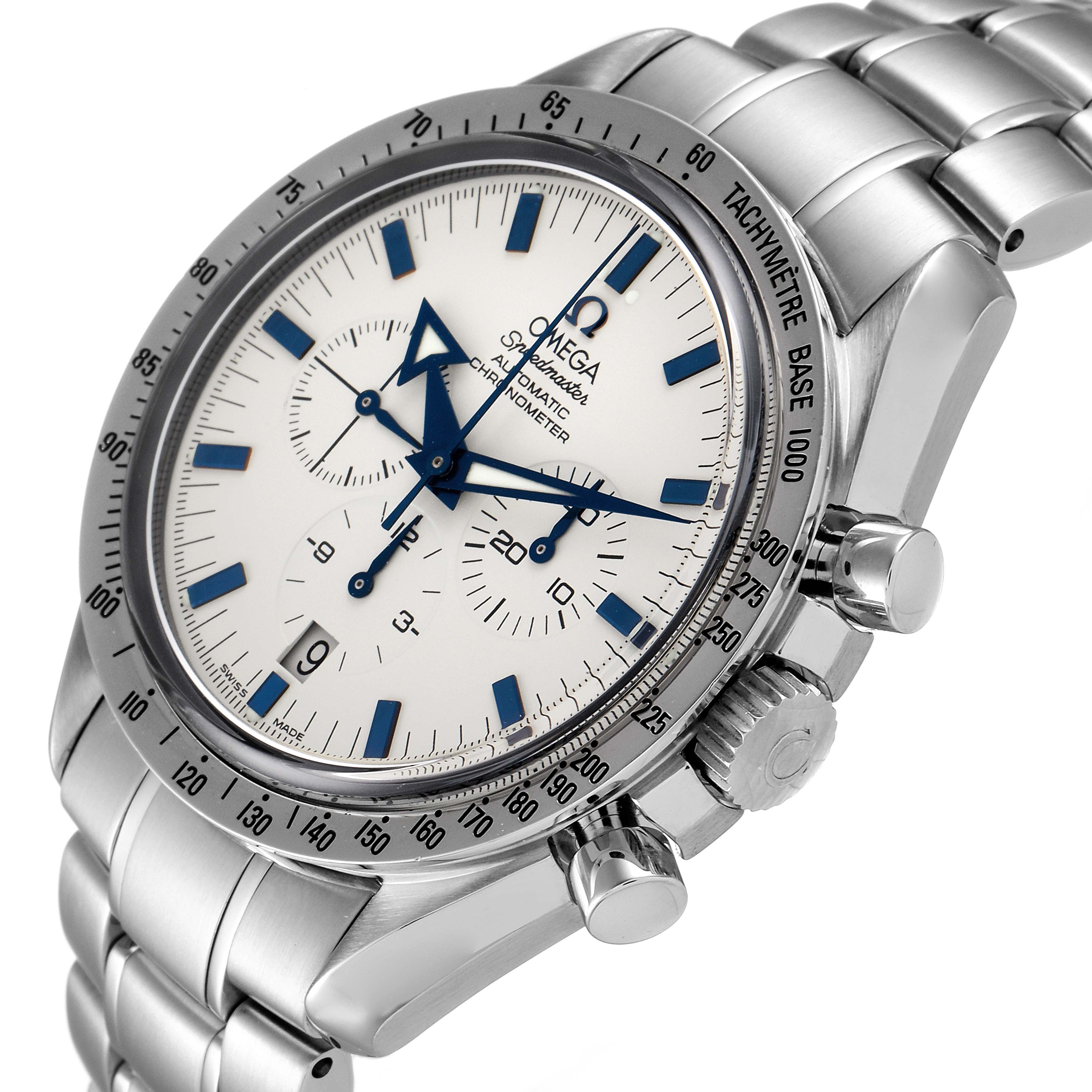 The image shows an angled close-up of the Omega Speedmaster 3551.20.00 Men's Stainless Steel White Dial 3551.20.00 Men's Stainless Steel White Dial watch, highlighting the dial, subdials, bezel, and crown.