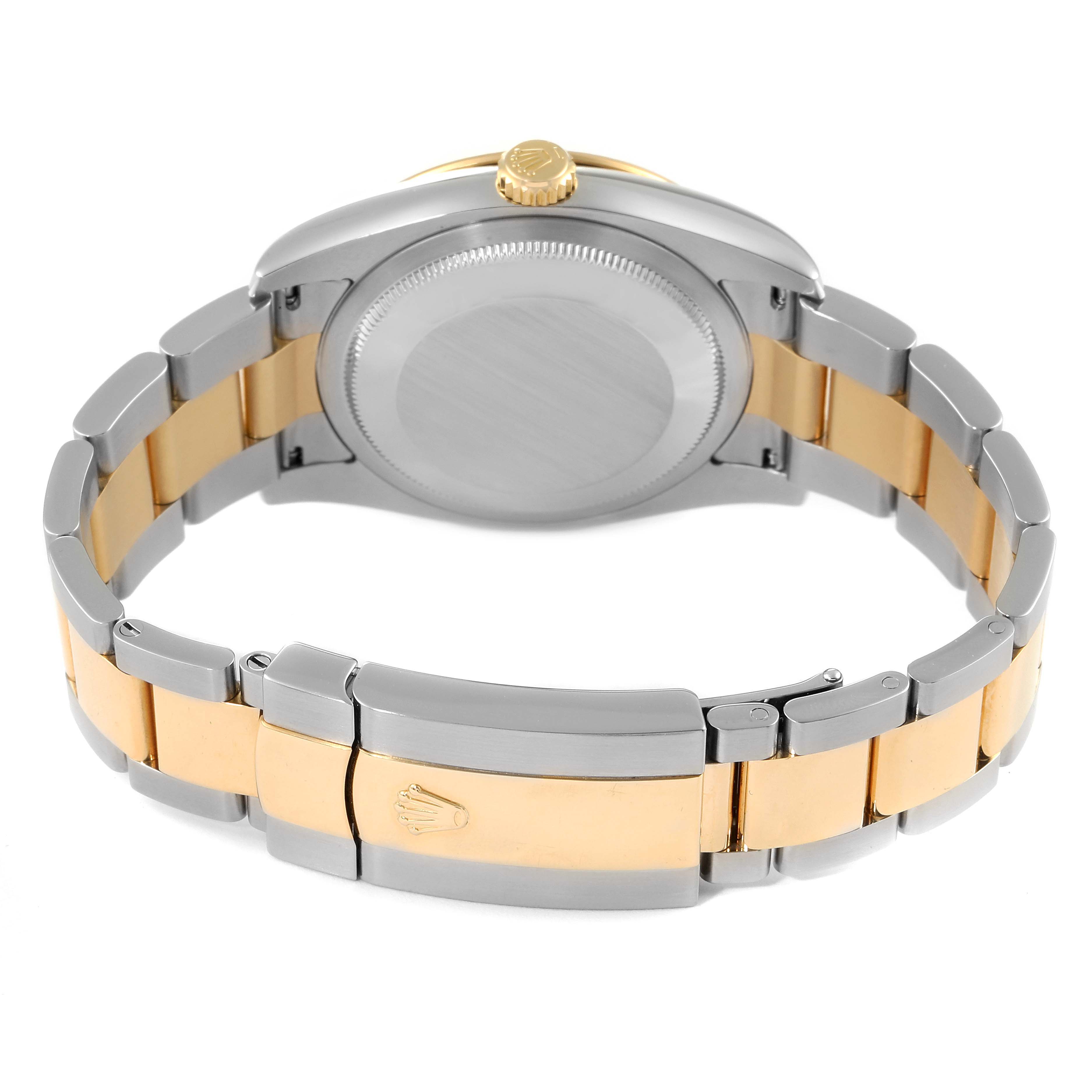 This image shows the back view of the Rolex Turn-o-Graph 116263 Men
s Steel and Gold (two tone) Champagne Dial 116263 Men
s Steel and Gold (two tone) Champagne Dial watch, highlighting its clasp and two-tone bracelet.