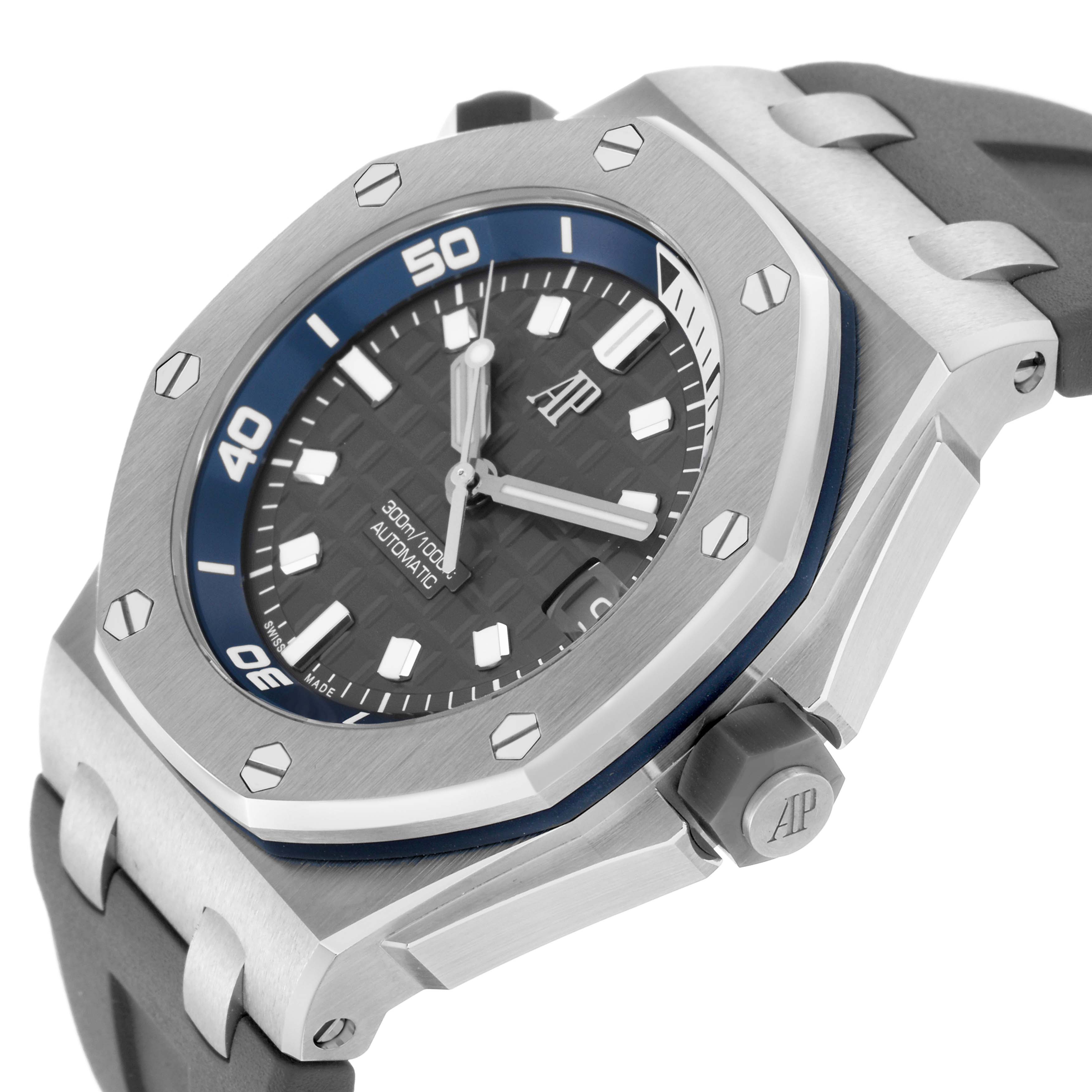 The Audemars Piguet Royal Oak Offshore 15720ST Men
s Stainless Steel Green Dial 15720ST Men
s Stainless Steel Green Dial is shown at an angled view highlighting the bezel, dial, and crown.