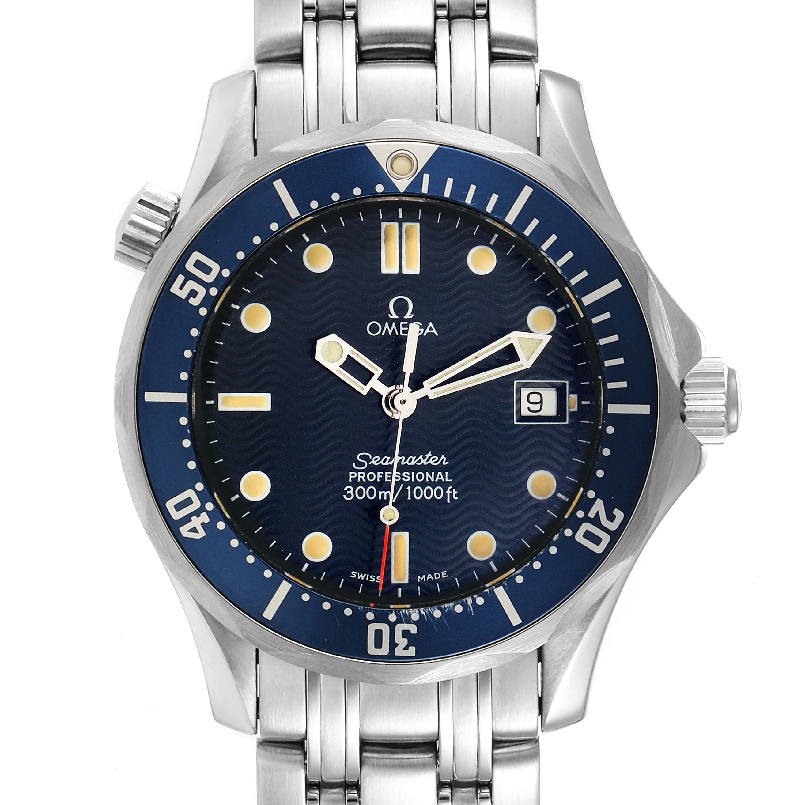 The image shows the front view of an Omega Seamaster 2561.80.00 Men's Stainless Steel Blue Dial 2561.80.00 Men's Stainless Steel Blue Dial watch, displaying the dial, bezel, and stainless-steel bracelet.