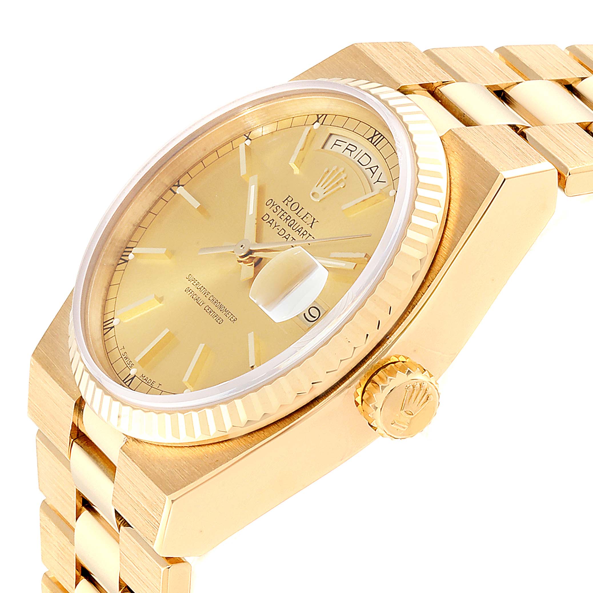The image shows a close-up, angled view of a Rolex Oysterquartz 19018 Men
s Yellow Gold Champagne Dial 19018 Men
s Yellow Gold Champagne Dial watch, highlighting the dial, bezel, crown, and bracelet.