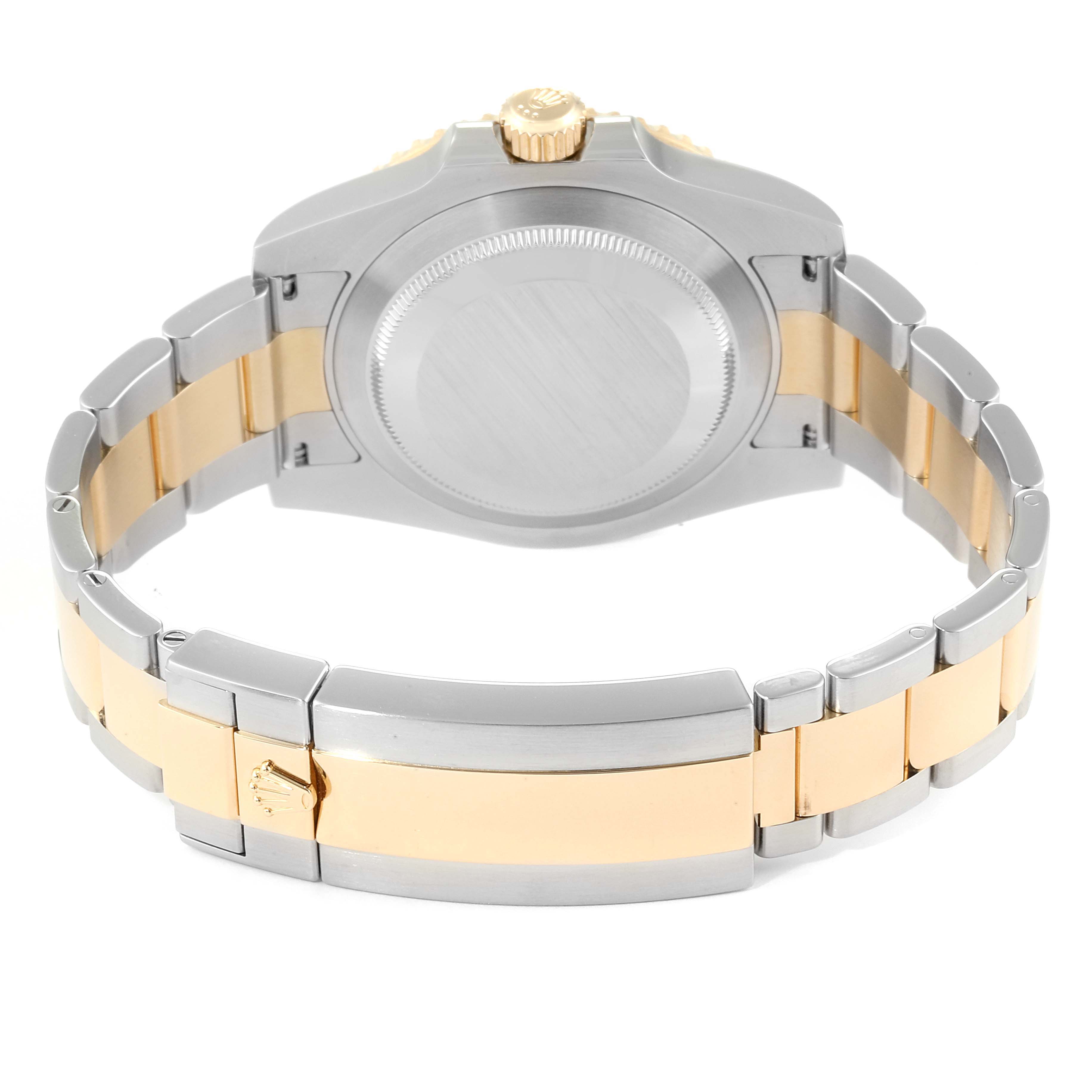 This image shows the back view of a Rolex Submariner 116613 Men
s Steel and Gold (two tone) Blue Dial 116613 Men
s Steel and Gold (two tone) Blue Dial, highlighting its bracelet and caseback.