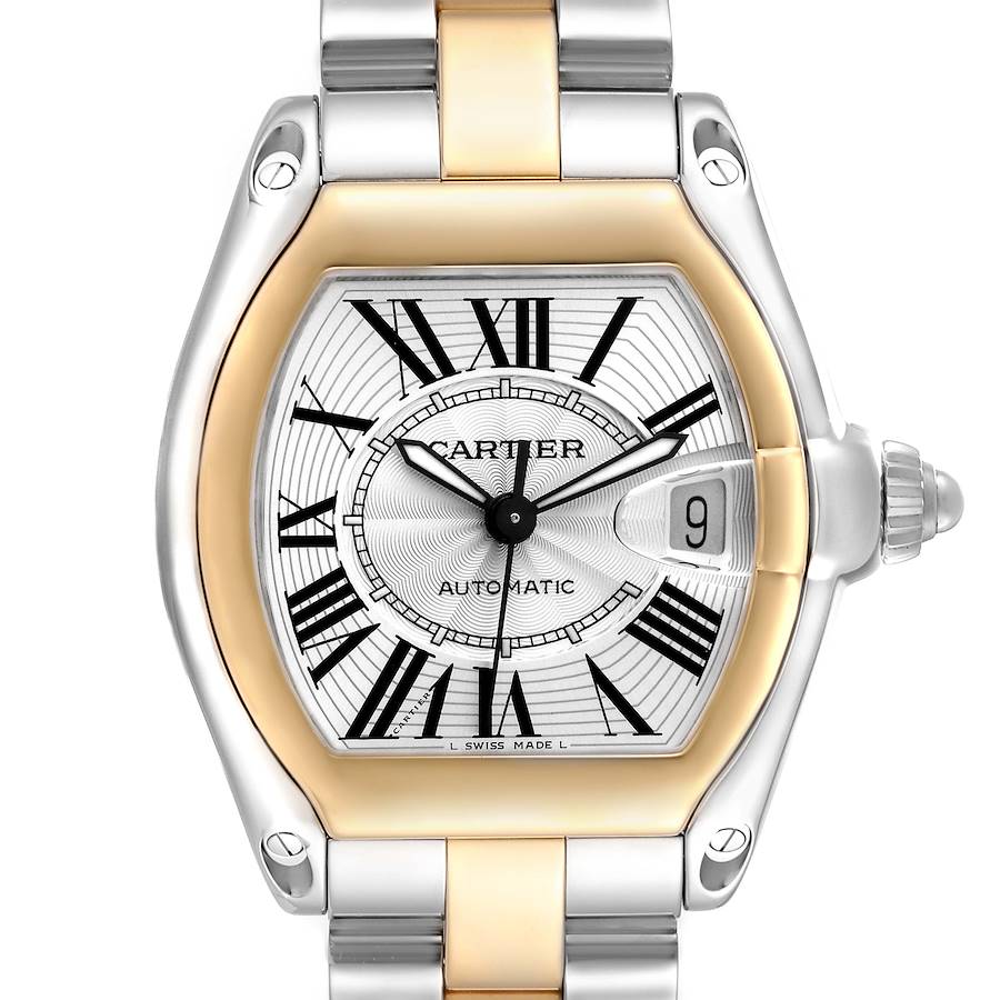 The image shows a frontal view of the Cartier Roadster W62031Y4 men's watch, highlighting its silver and gold case, Roman numeral dial, and date window.