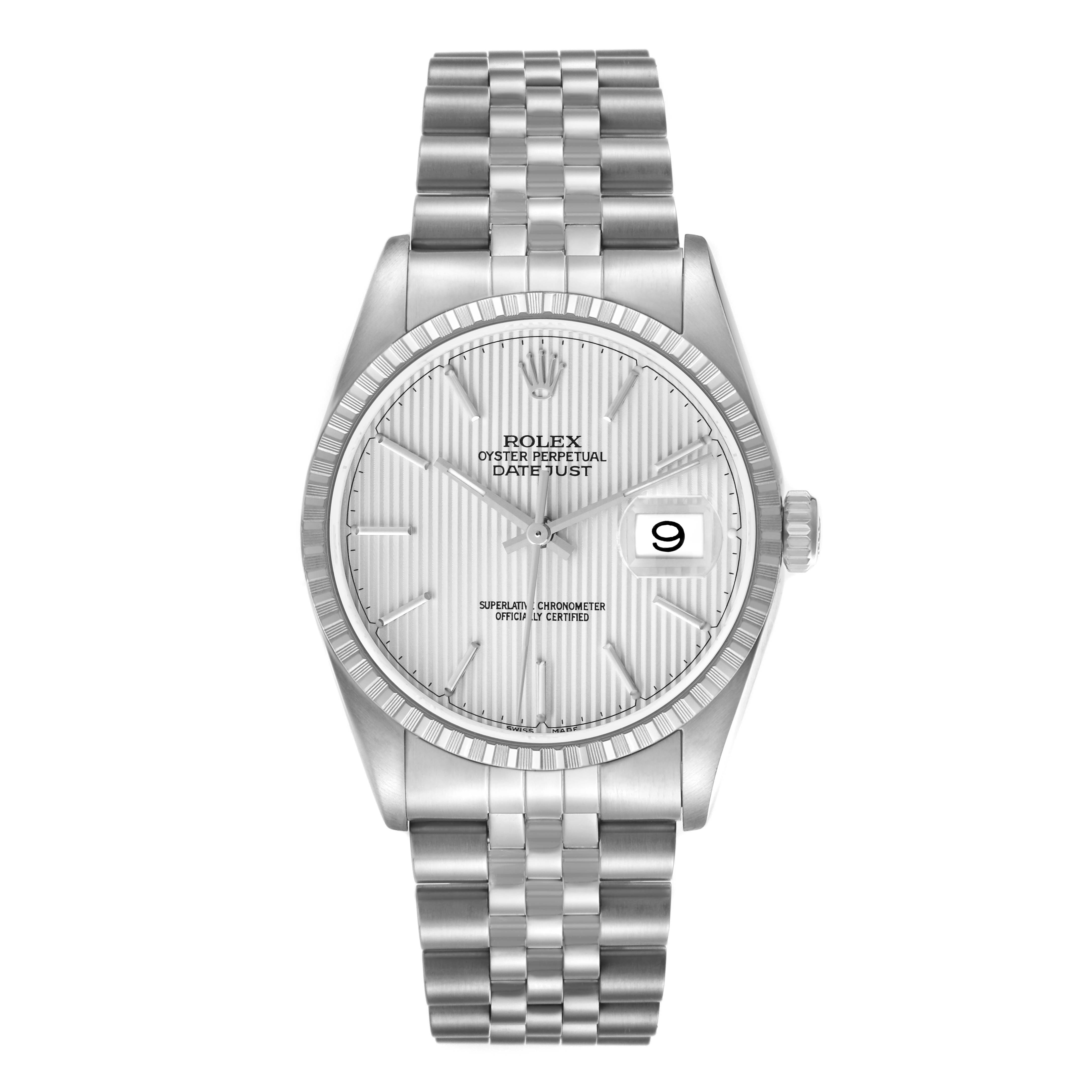 The image shows a front view of a Rolex Datejust men
s watch, model 16220, featuring its dial, bezel, and bracelet.