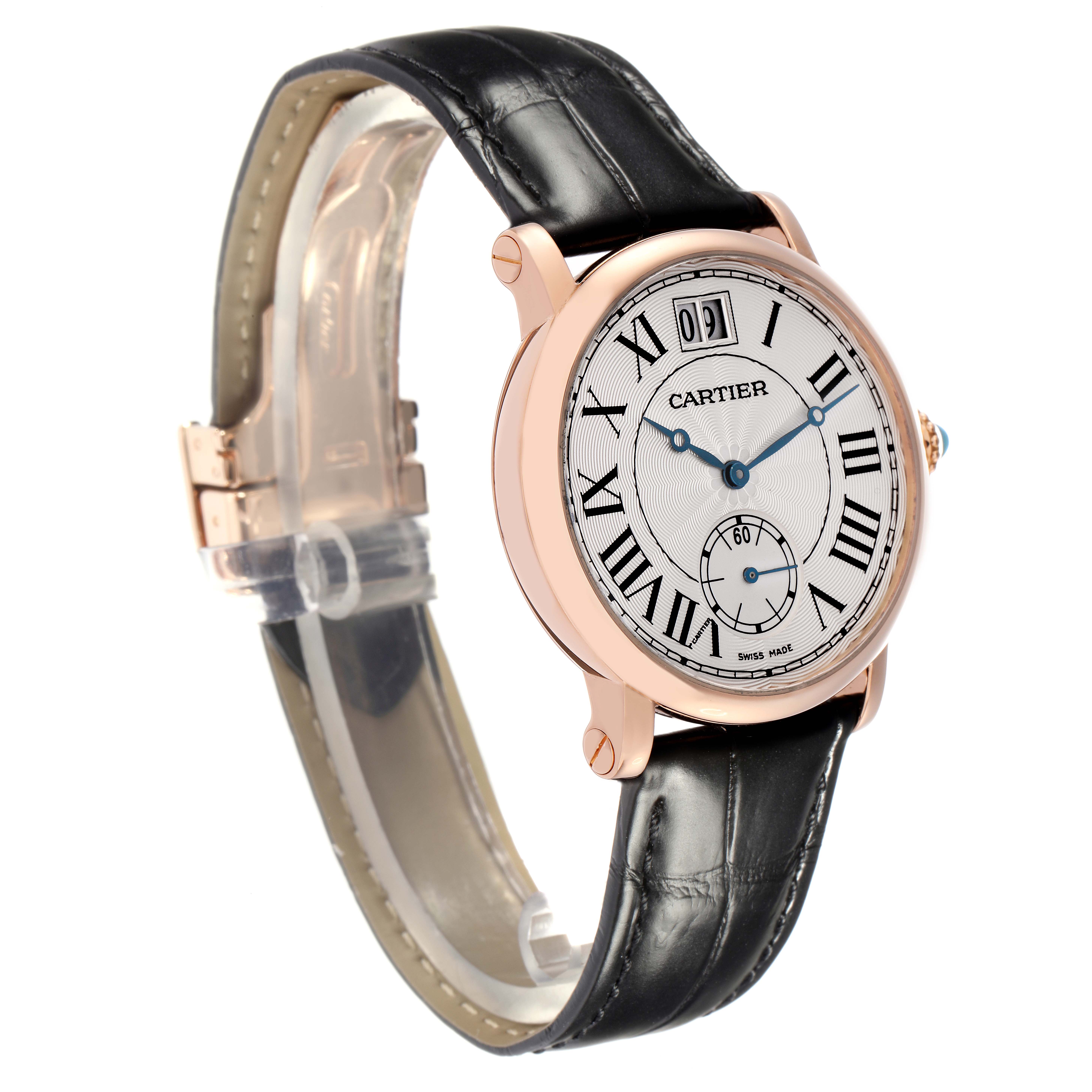 The image shows a Cartier Rotonde model W1552751 men's watch at a three-quarter angle, featuring the dial, Roman numerals, leather strap, and side crown.
