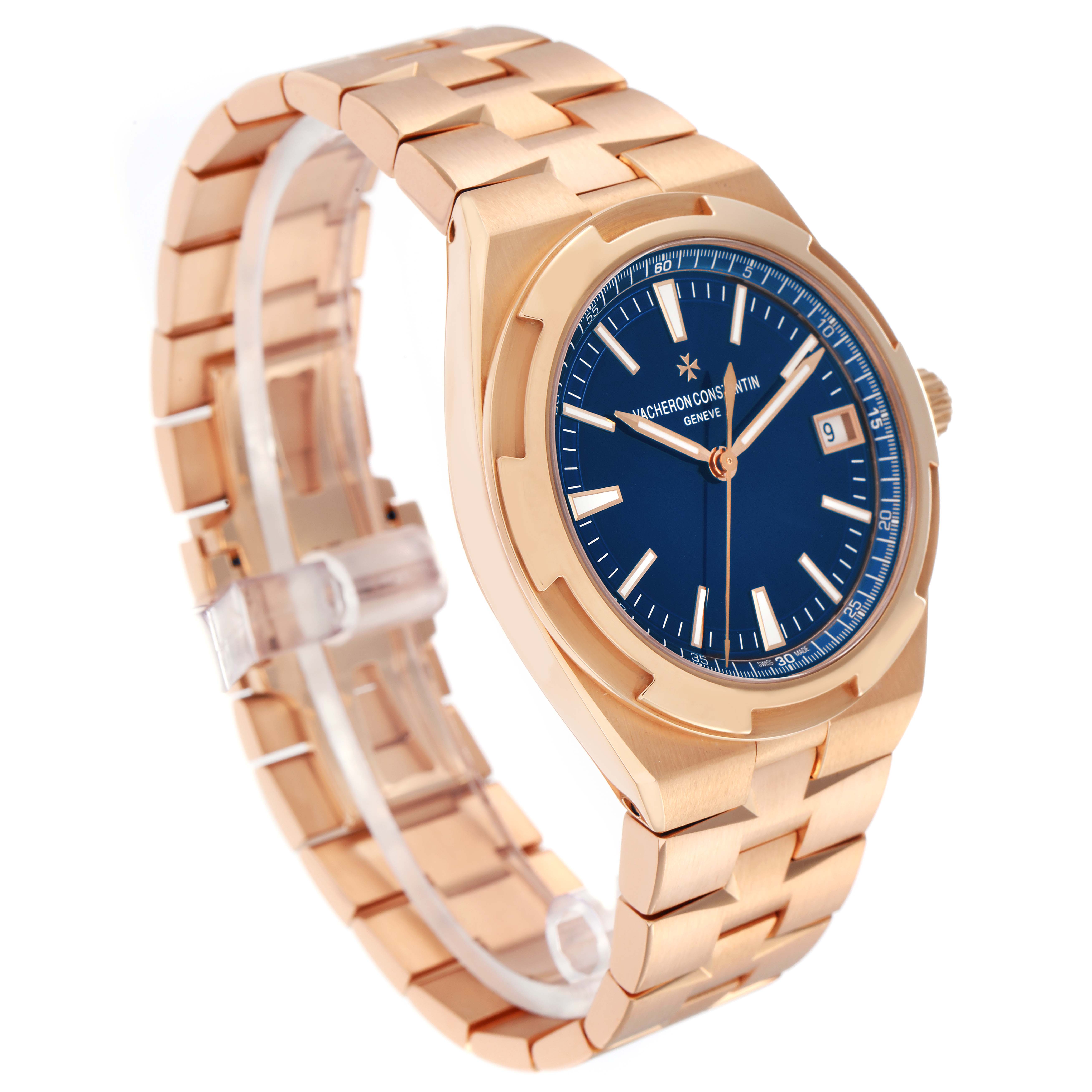 The image shows a Vacheron Constantin Overseas model 4500V men's watch at a three-quarter angle, highlighting the watch face, bracelet, and crown.