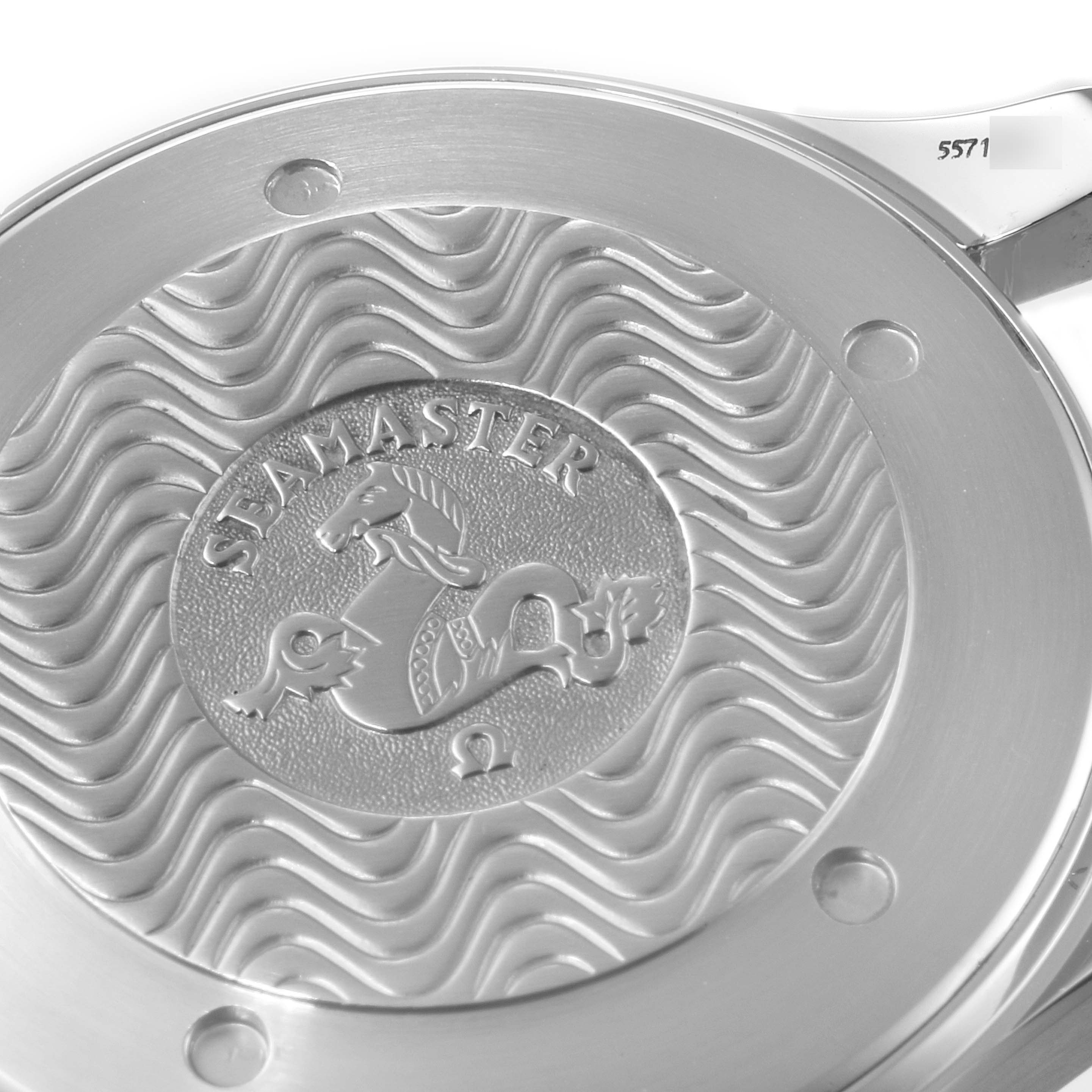 This image shows the engraved case back of an Omega Seamaster 2542.20.00 Men
s Stainless Steel White Dial 2542.20.00 Men
s Stainless Steel White Dial watch, featuring the iconic wave and seahorse design.