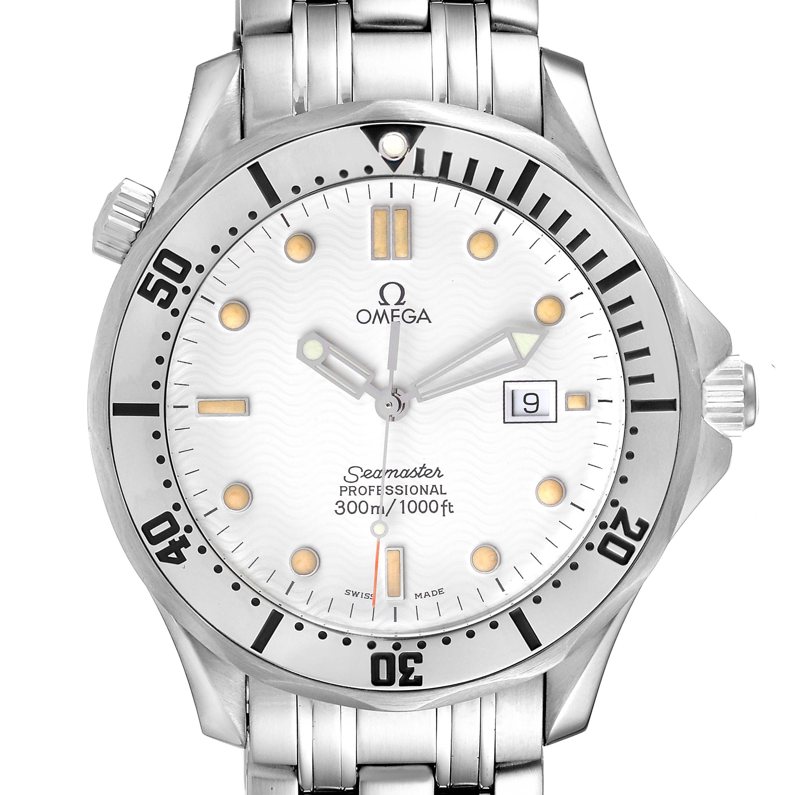 The image shows a front view of the Omega Seamaster 2542.20.00 Men
s Stainless Steel White Dial 2542.20.00 Men
s Stainless Steel White Dial watch, highlighting its dial, bezel, and part of the bracelet.