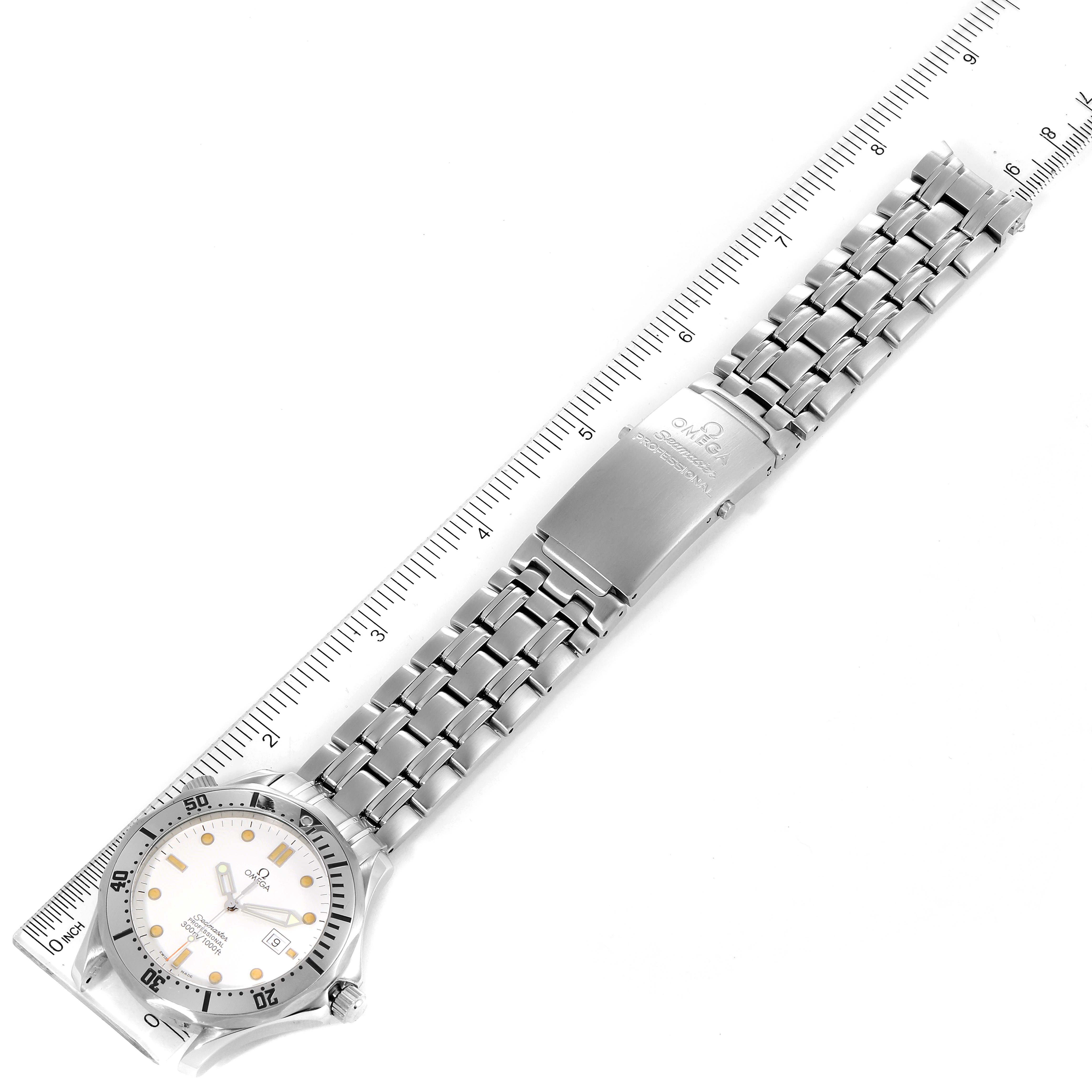 The Omega Seamaster 2542.20.00 Men
s Stainless Steel White Dial 2542.20.00 Men
s Stainless Steel White Dial watch is shown from a top-down angle, displaying the face, bezel, bracelet, and clasp.