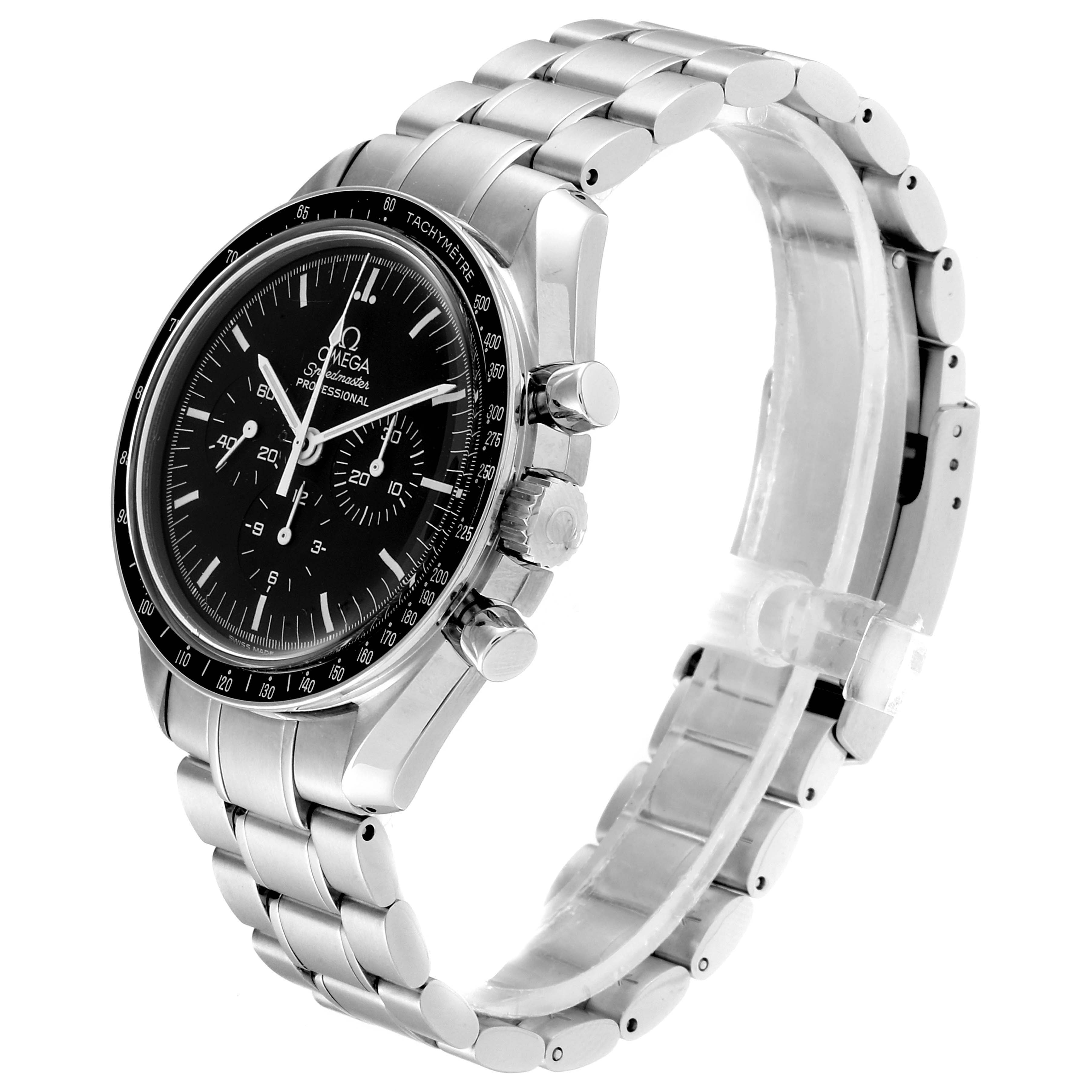 This image shows a side-angle view of an Omega Speedmaster 3570.50.00 Men
s Stainless Steel Black Dial 3570.50.00 Men
s Stainless Steel Black Dial watch highlighting its black dial, tachymeter bezel, and stainless steel bracelet.