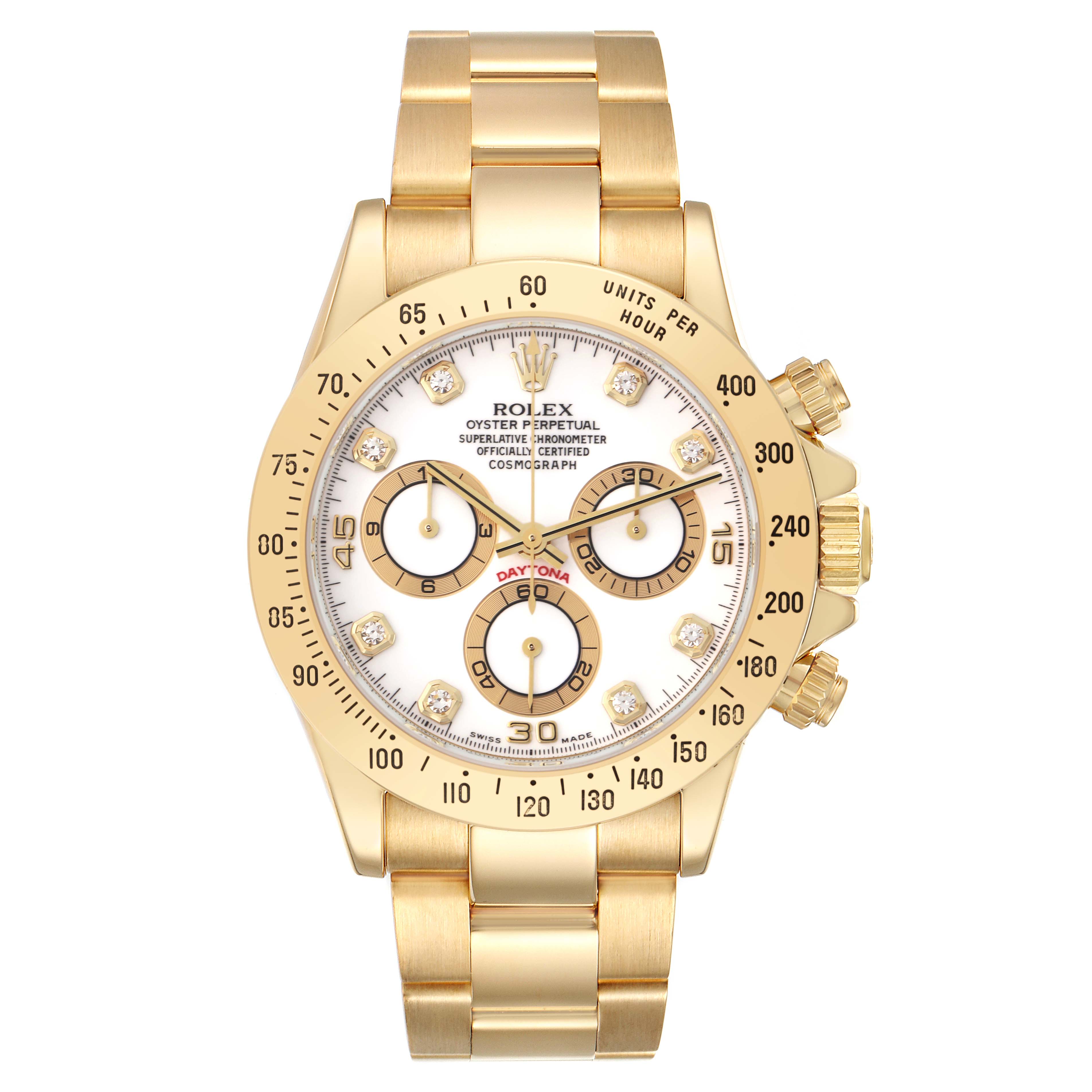 The Rolex Daytona 116528 Men
s Yellow Gold White Dial 116528 Men
s Yellow Gold White Dial watch is shown from the front, featuring its face, bezel, chronograph sub-dials, and bracelet.