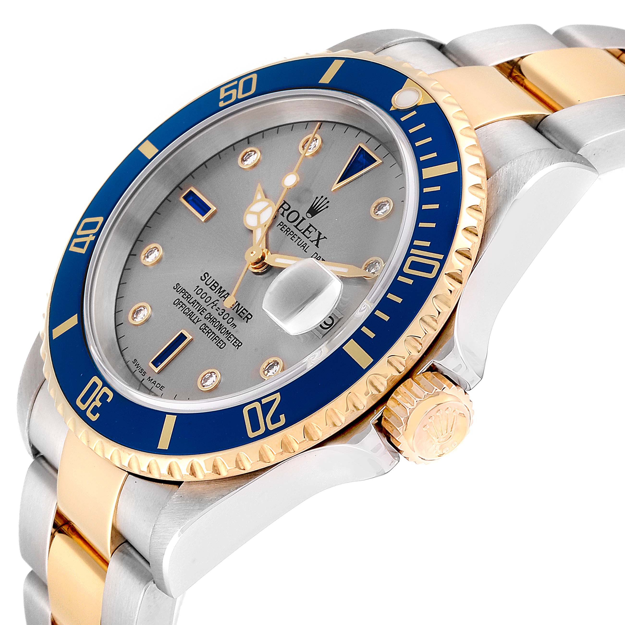 The image shows a side and face angle of the Rolex Submariner 16613 Men
s Steel and Gold (two tone) Grey Dial 16613 Men
s Steel and Gold (two tone) Grey Dial watch, highlighting its bezel, crown, and bracelet.