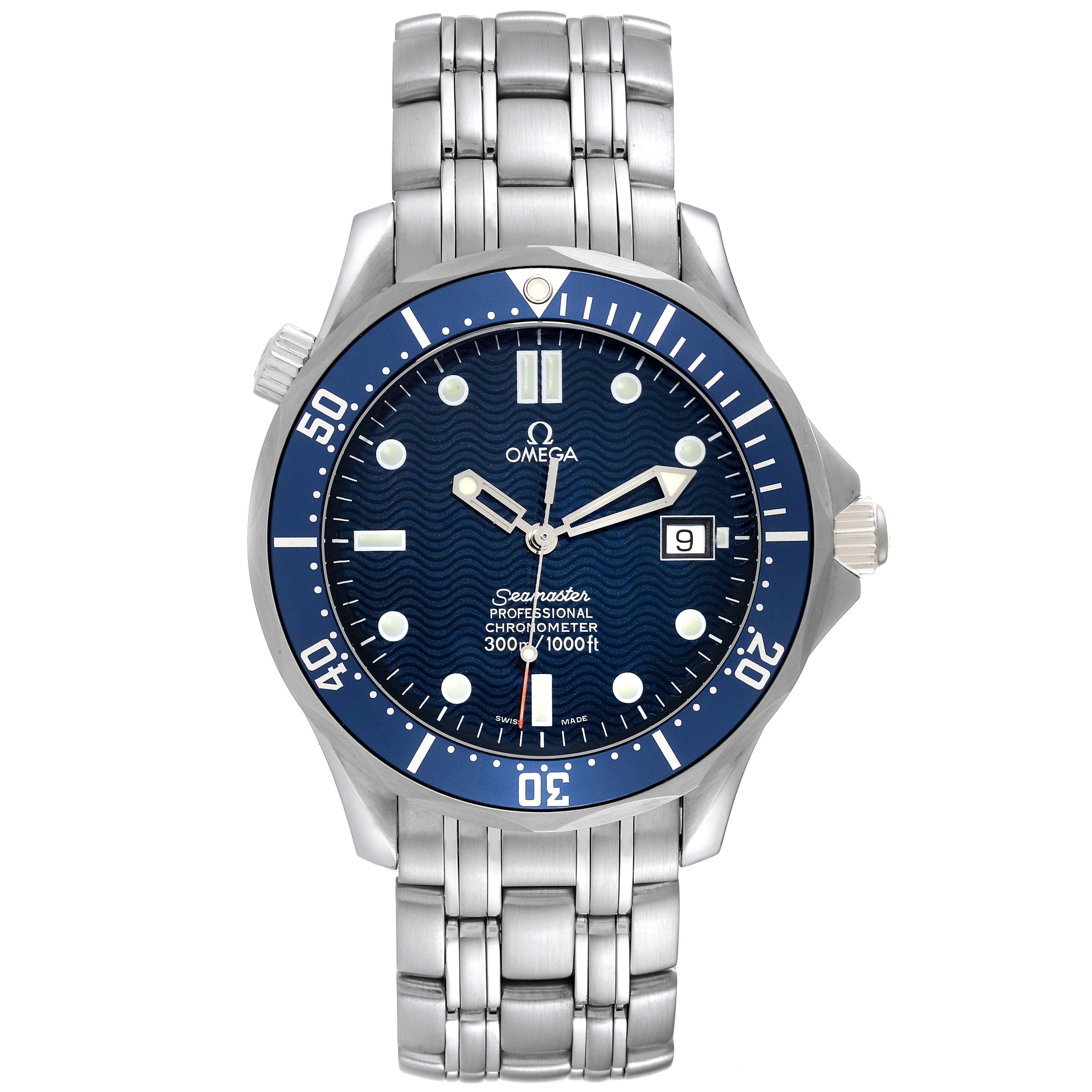 This image shows the front view of an Omega Seamaster 2531.80.00 Men
s Stainless Steel Blue Dial 2531.80.00 Men
s Stainless Steel Blue Dial watch, highlighting its face, bezel, hands, and metal bracelet.