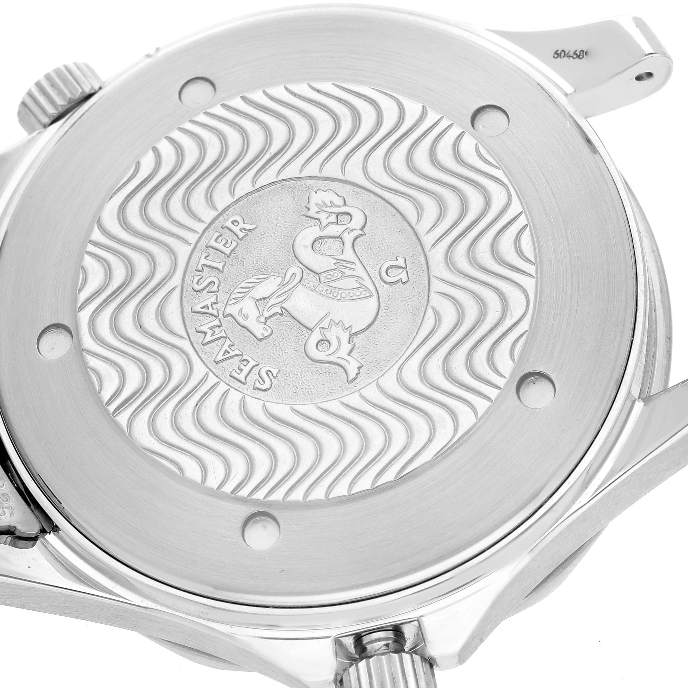 The image shows the case back of an Omega Seamaster 2531.80.00 Men
s Stainless Steel Blue Dial 2531.80.00 Men
s Stainless Steel Blue Dial watch, featuring the brand
s emblem and decorative engravings.