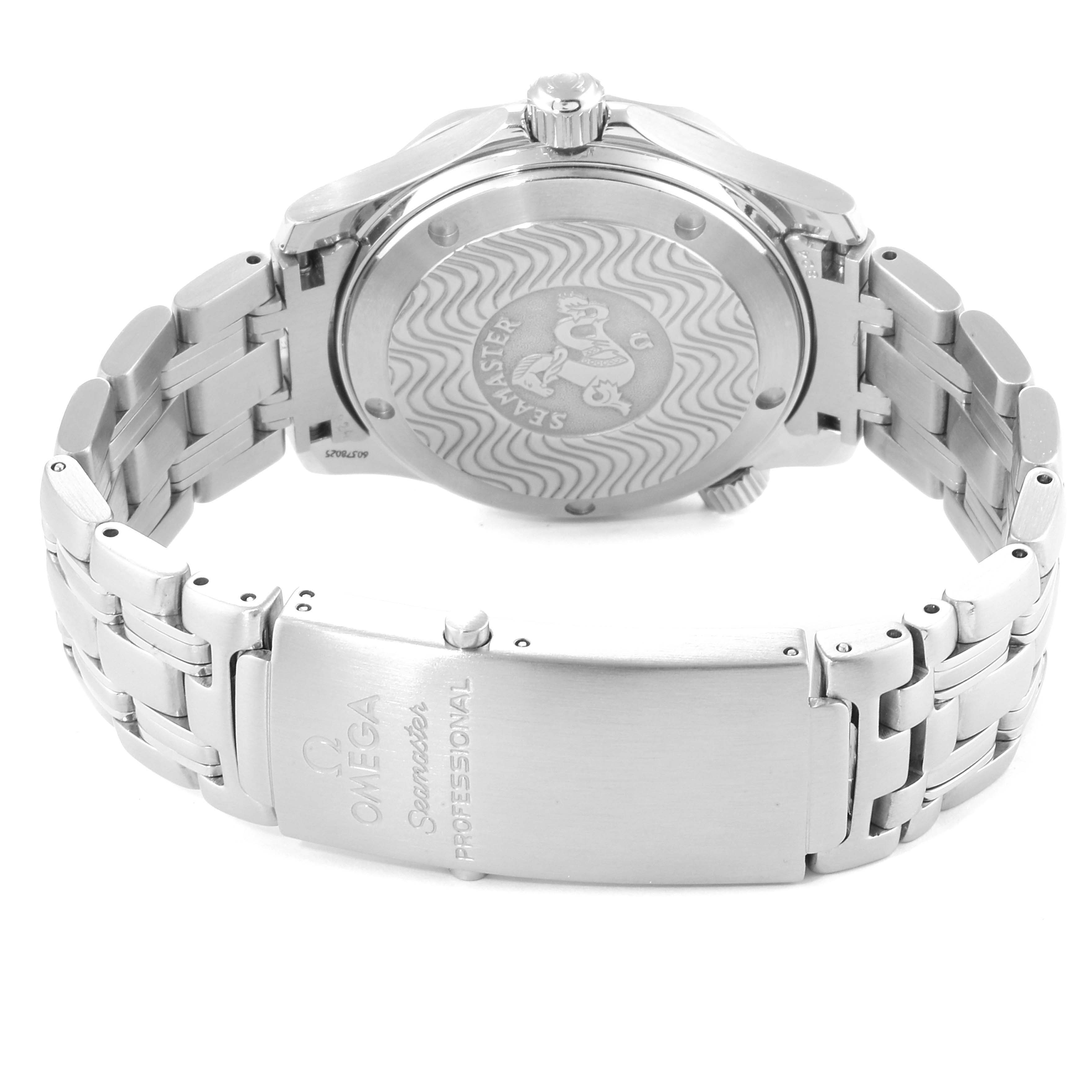 The image shows the back view of an Omega Seamaster 2551.80.00 Men
s Stainless Steel Blue Dial 2551.80.00 Men
s Stainless Steel Blue Dial watch, highlighting the case back, bracelet, and clasp.