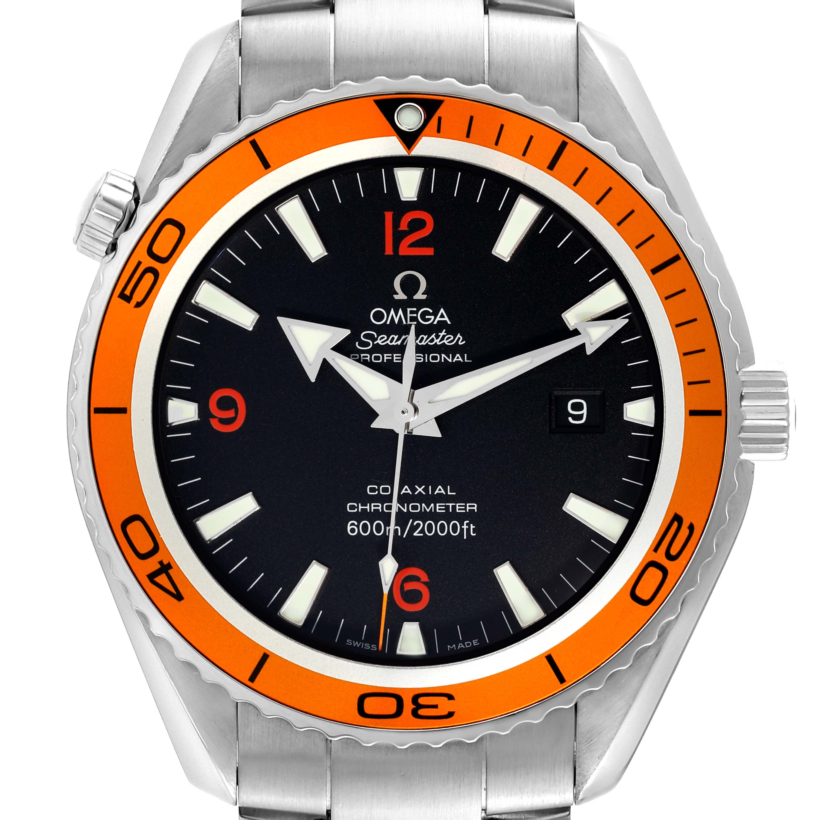 This image shows a front view of the Omega Planet Ocean 2208.50.00 Men
s Stainless Steel Black Dial 2208.50.00 Men
s Stainless Steel Black Dial Seamaster watch, showcasing its dial, bezel, and bracelet.