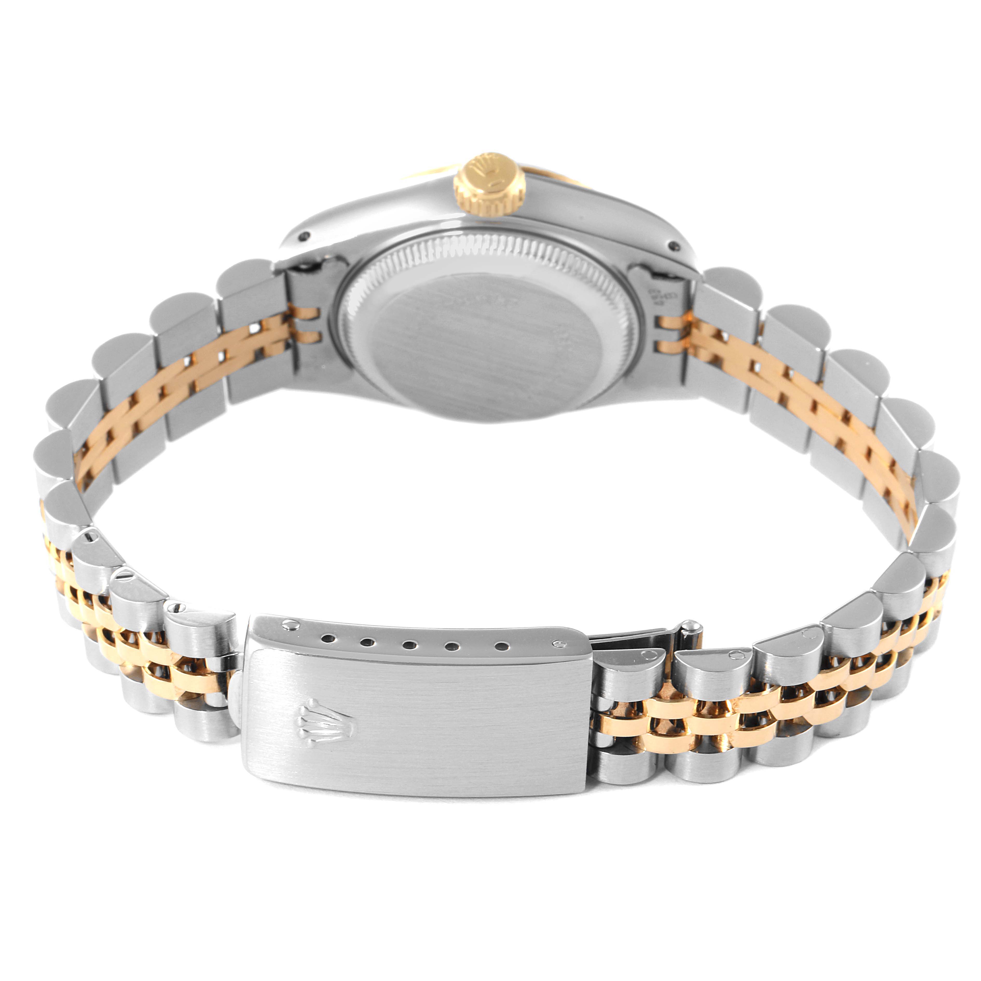 This image shows the back view of a Rolex Datejust 69173 Women
s Steel and Gold (two tone) Champagne Dial 69173 Women
s Steel and Gold (two tone) Champagne Dial watch, highlighting its clasp, case back, and two-tone bracelet.