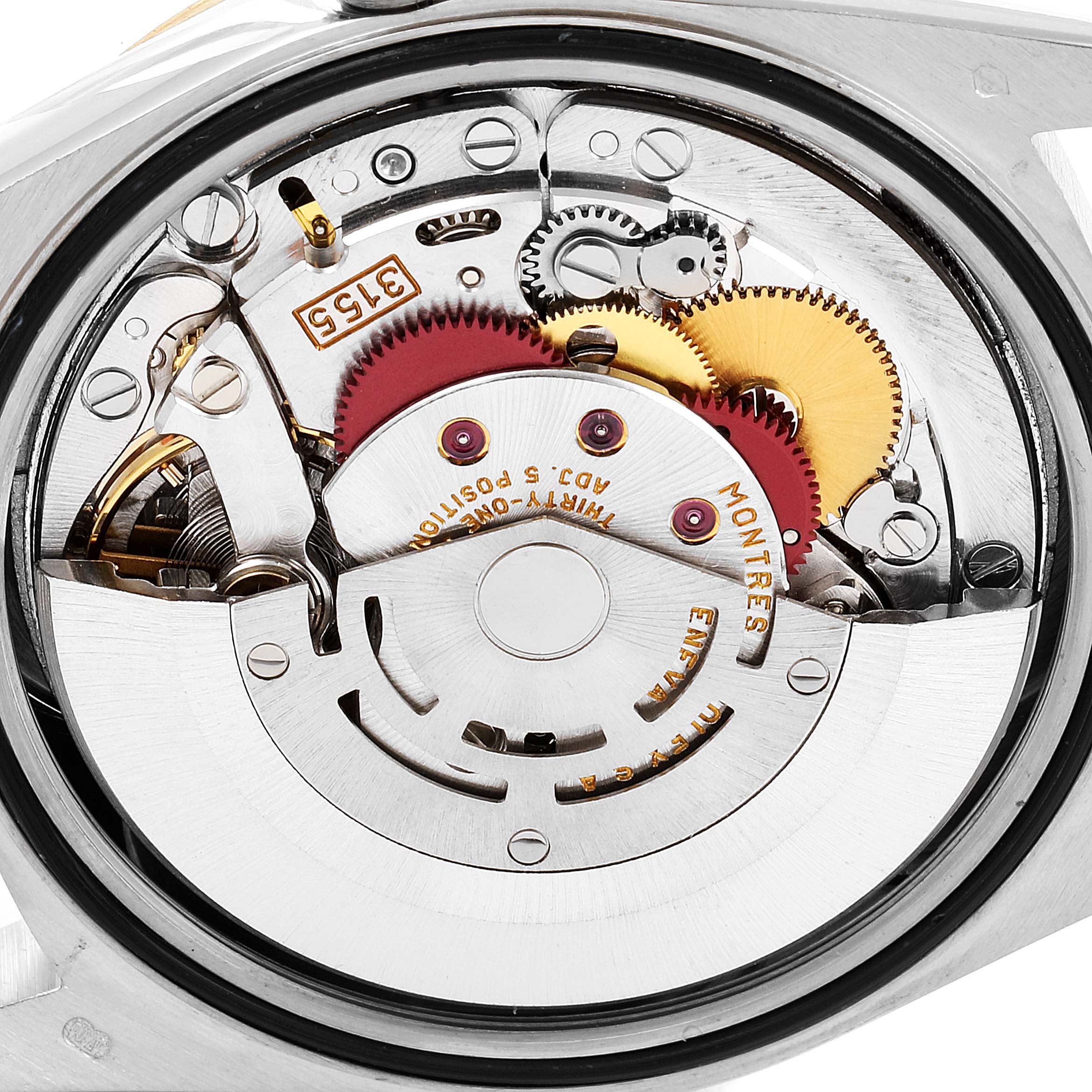 This image shows the internal mechanism of a Rolex President 18239 Men
s White Gold Silver Dial 18239 Men
s White Gold Silver Dial model watch from a top-down angle.