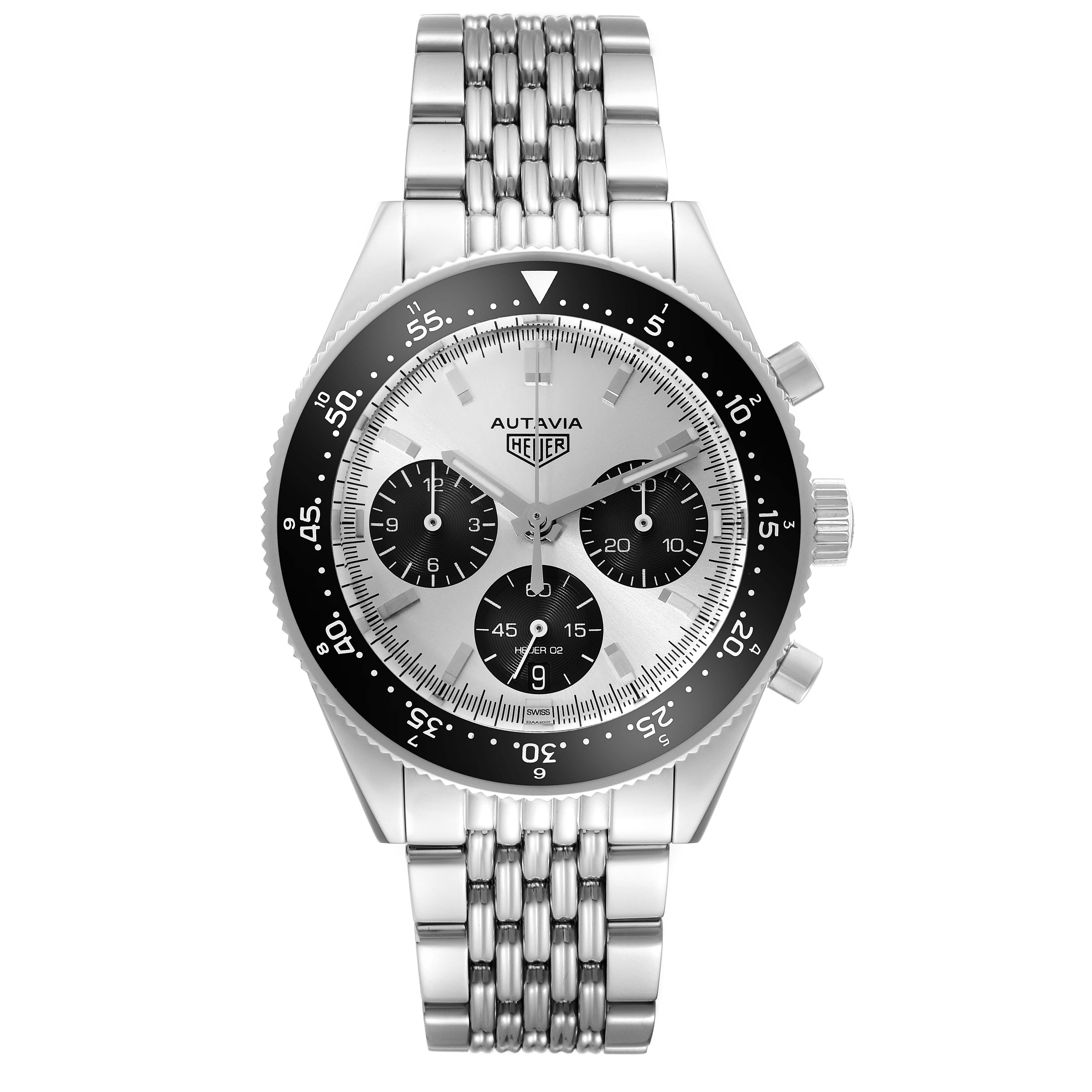 The image shows a straight-on view of the Tag Heuer Autavia CBE2111.BA0687 Men
s Stainless Steel Silver Dial CBE2111.BA0687 Men
s Stainless Steel Silver Dial Limited Edition watch, featuring its face, bezel, and metal bracelet.