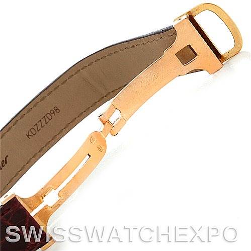 This image shows the underside and clasp of the Cartier Panthere W25014B9 Men
s Yellow Gold Silver Dial W25014B9 Men
s Yellow Gold Silver Dial watch strap, highlighting the attachment mechanism and leather details.