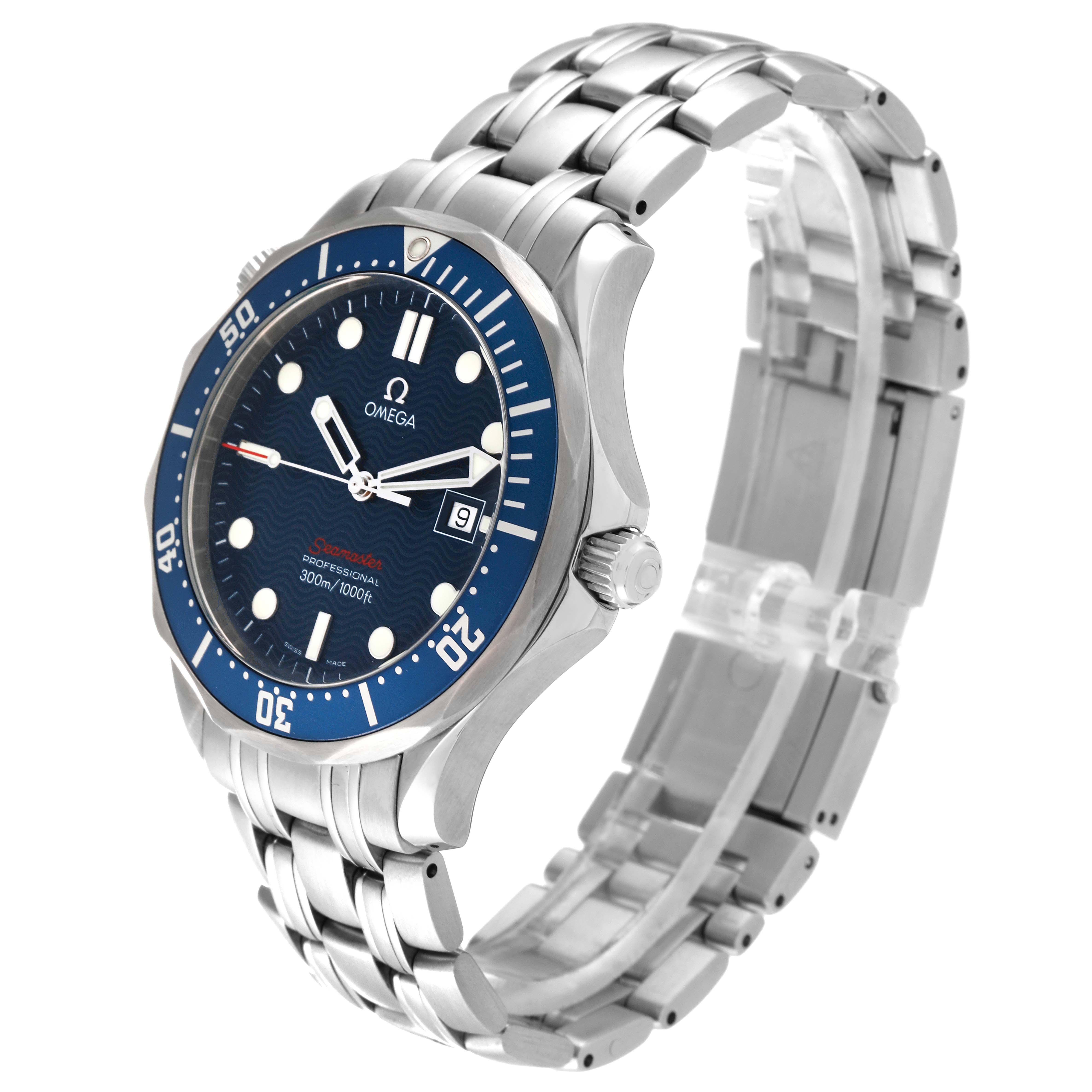 This image shows a three-quarter side view of the Omega Seamaster 2221.80.00 Men
s Stainless Steel Blue Dial 2221.80.00 Men
s Stainless Steel Blue Dial watch, highlighting its dial, bezel, and linked strap.