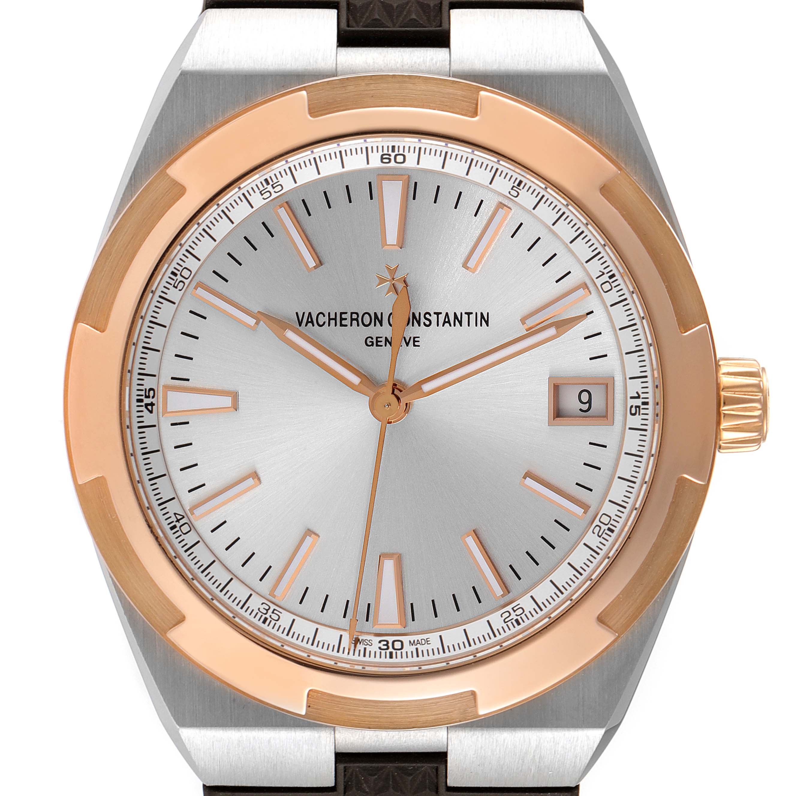 The image shows a frontal view of the Vacheron Constantin Overseas 4500V/000M-B127 Men's Steel and Gold (two tone) Silver Dial watch, highlighting the dial, bezel, and crown.
