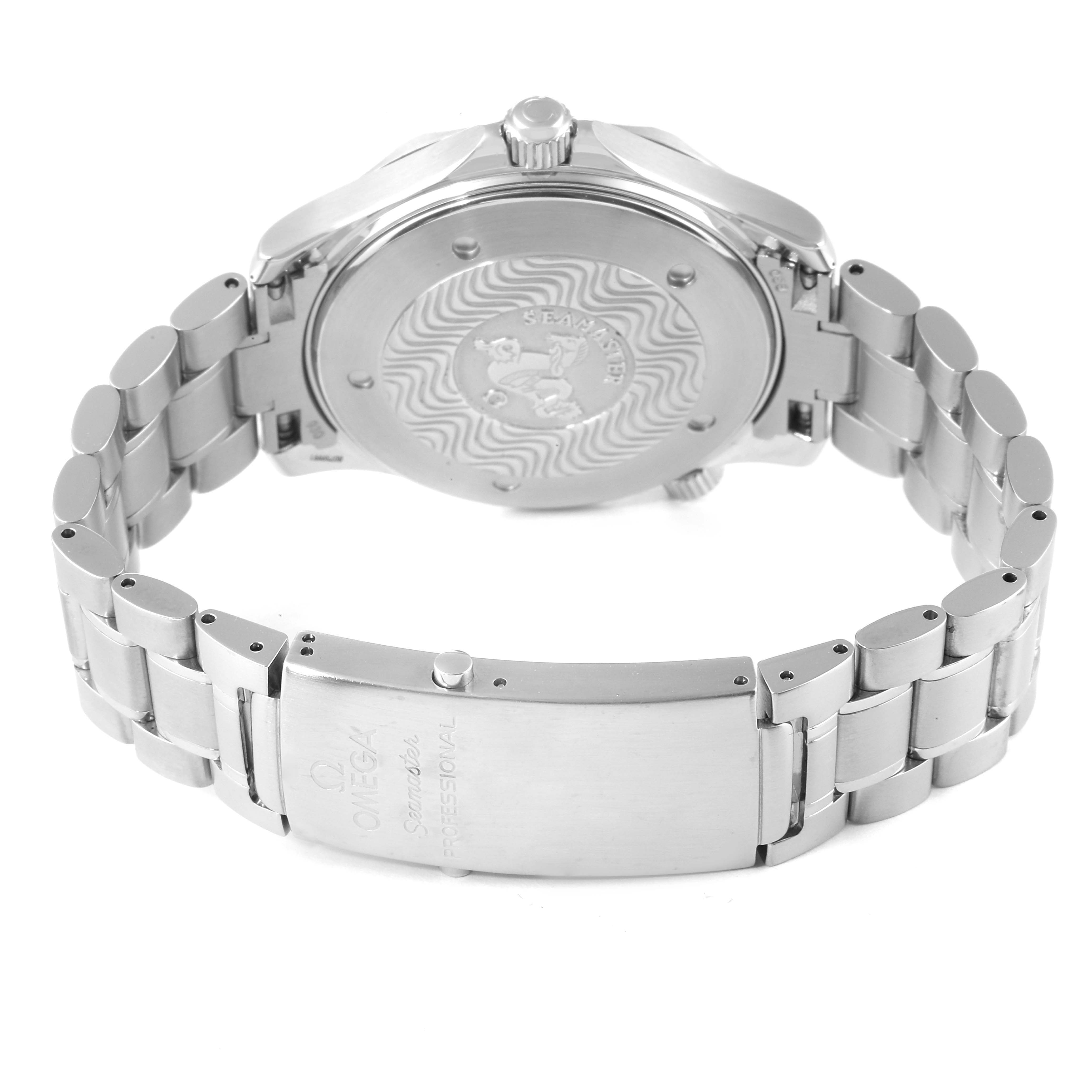 The image shows the backside and bracelet of an Omega Seamaster 2254.50.00 Men's Stainless Steel Black Dial 2254.50.00 Men's Stainless Steel Black Dial watch.