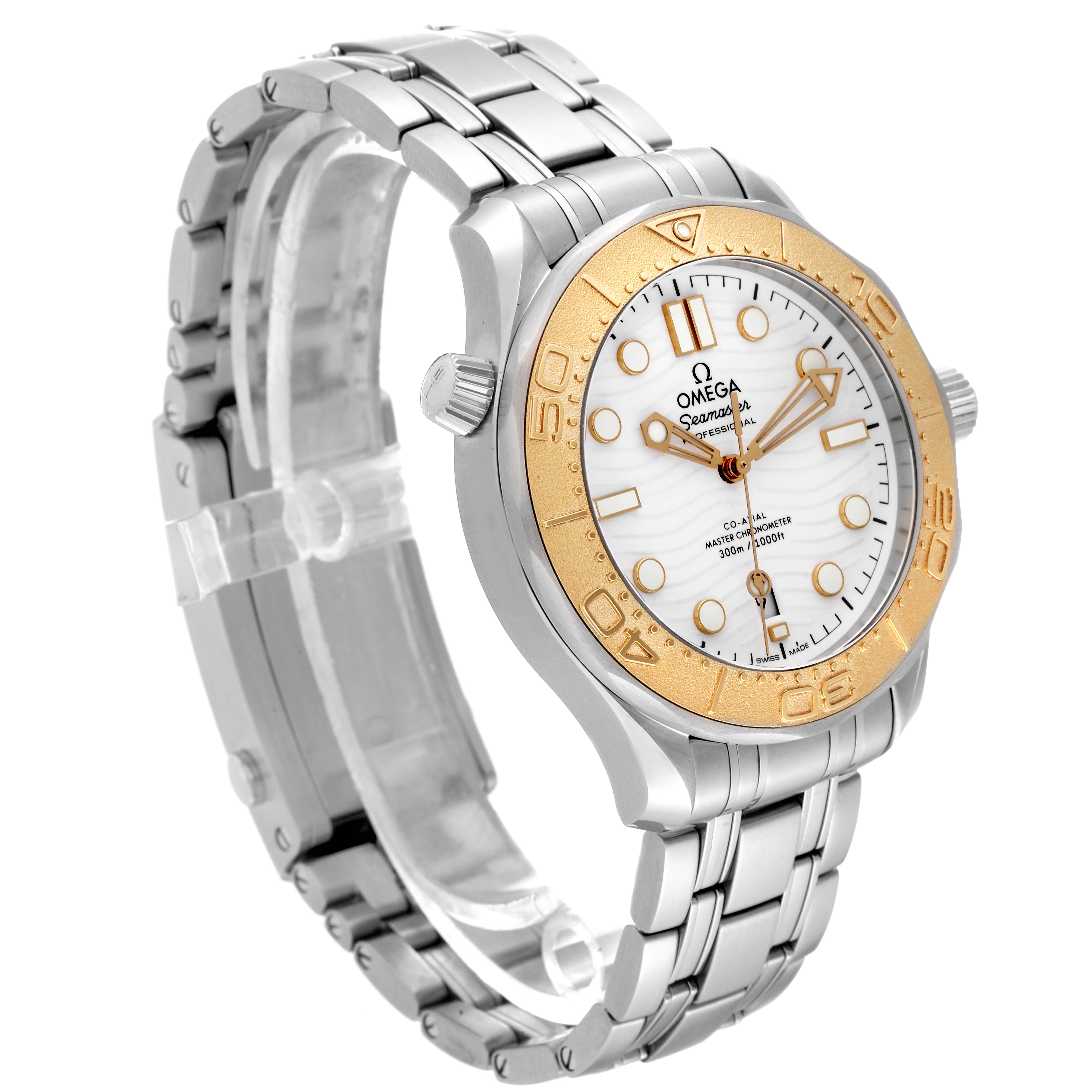 The image shows a front and slightly angled view of an Omega Seamaster 522.21.42.20.04.001 Men's Steel and Gold (two tone) White Dial 522.21.42.20.04.001 Men's Steel and Gold (two tone) White Dial watch, highlighting its dial, bezel, and bracelet.