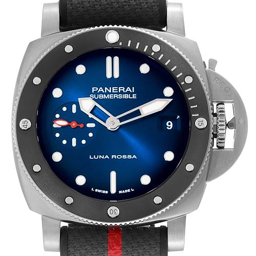 The image shows a front view of the Panerai Submersible model watch, highlighting the dial, bezel, and crown guard.