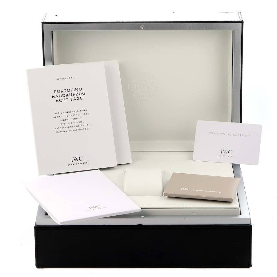 IWC SCHAFFHAUSEN 腕時計ボックス New Watch Packaging | IWC Schaffhausen