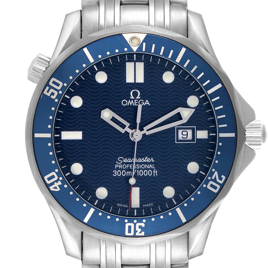 The image shows a front view of the Omega Seamaster 2541.80.00 men's watch, highlighting the blue dial, bezel, stainless steel bracelet, and crown.