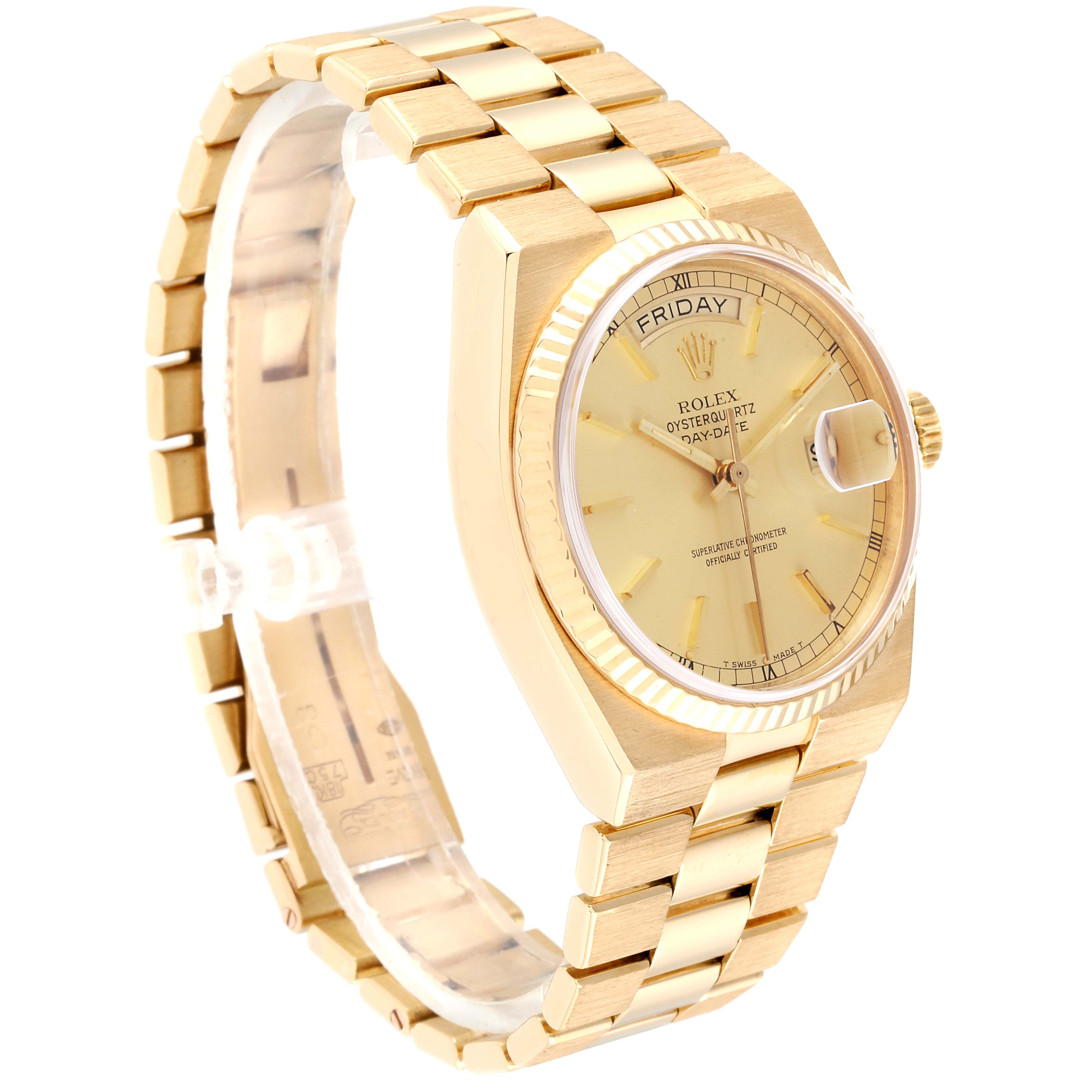 The image shows a Rolex Oysterquartz 25260 Men
s Yellow Gold Champagne Dial 25260 Men
s Yellow Gold Champagne Dial model watch at a three-quarter angle, highlighting its gold bracelet, dial, and bezel.