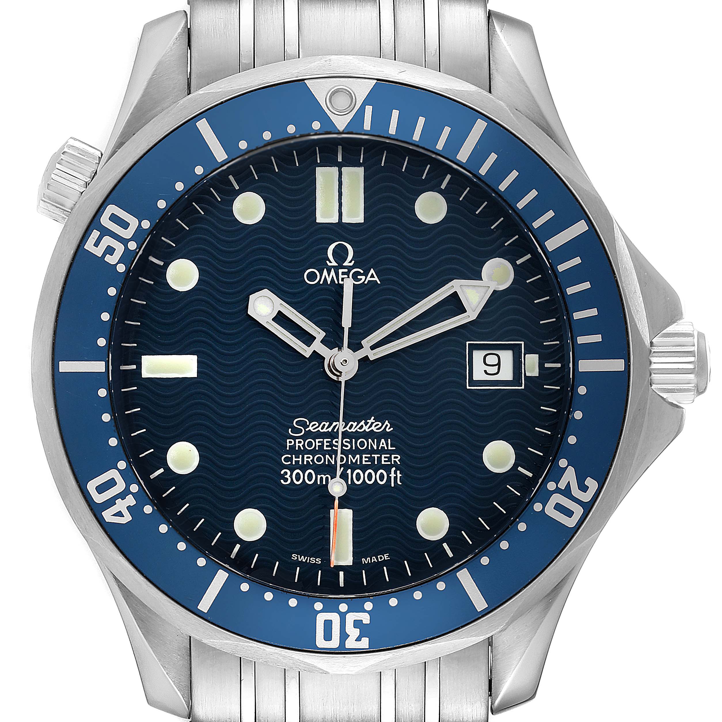 The image shows a frontal view of the Omega Seamaster 2531.80.00 Men's Stainless Steel Blue Dial 2531.80.00 Men's Stainless Steel Blue Dial watch, displaying the dial, bezel, crown, and the beginning of the bracelet.