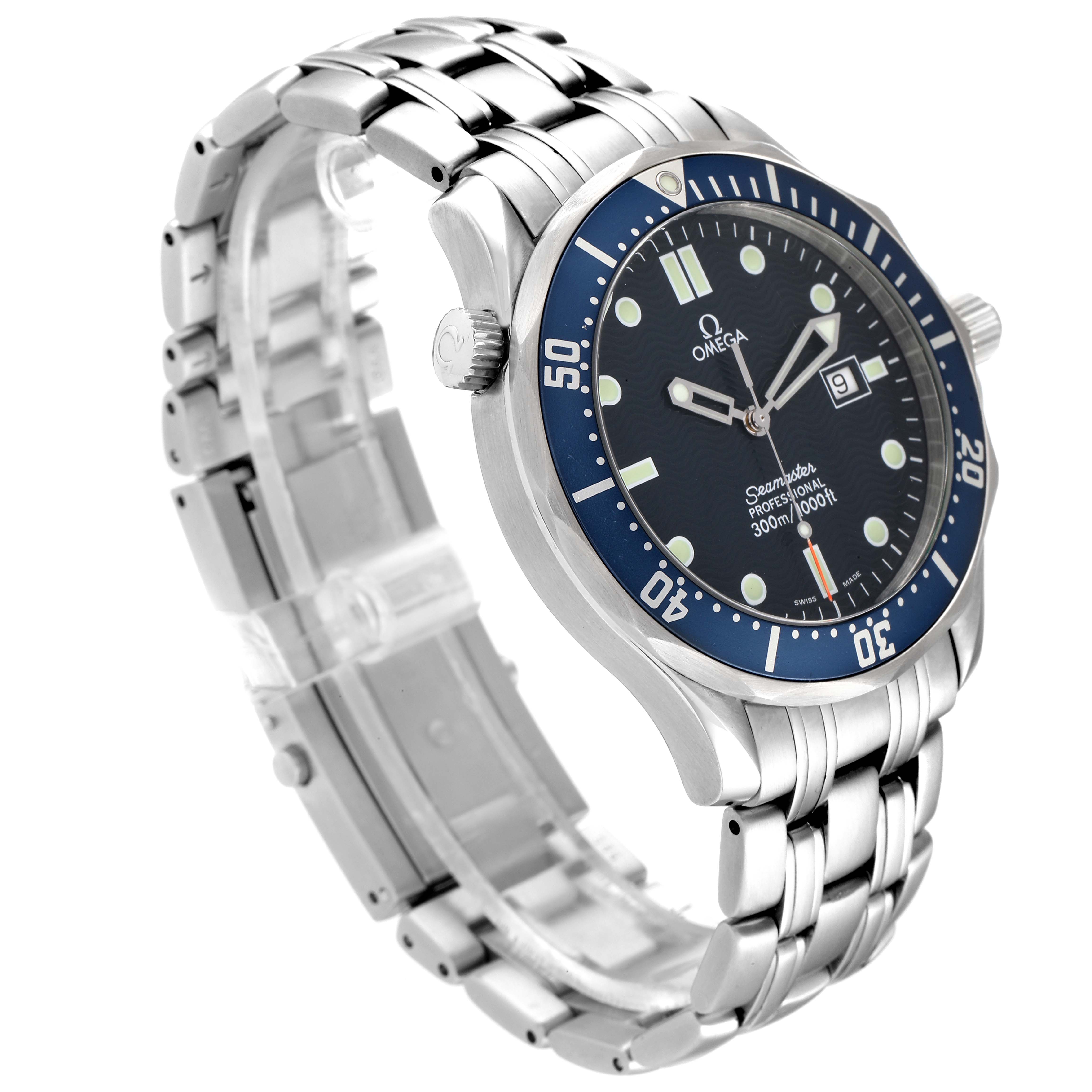 The image shows an angled view of the Omega Seamaster 2541.80.00 Men's Stainless Steel Blue Dial 2541.80.00 Men's Stainless Steel Blue Dial watch, highlighting the face, bezel, crown, and stainless steel bracelet.