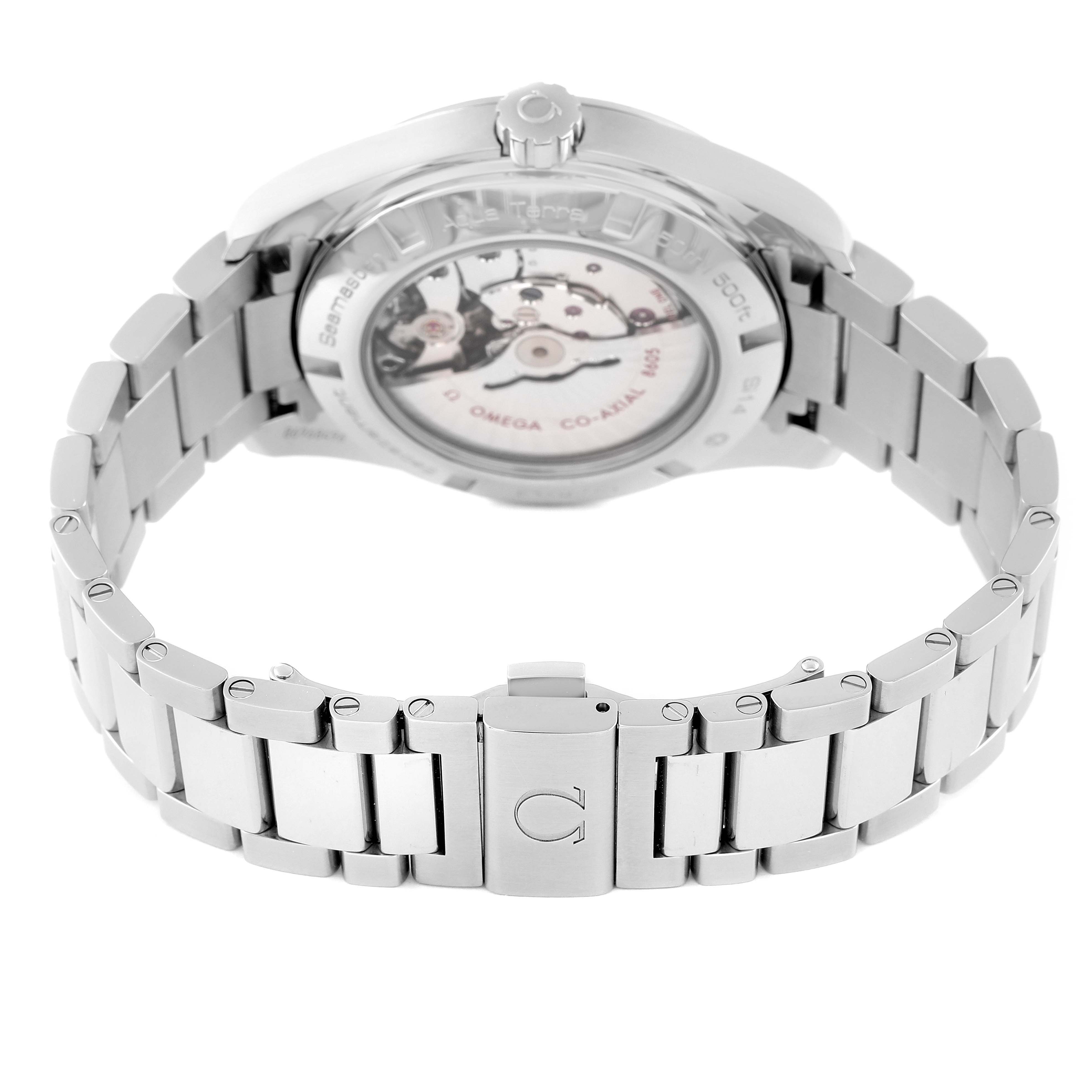 This image shows the back and bracelet of the Omega Aqua Terra 231.10.43.22.03.001 Men
s Stainless Steel Blue Dial 231.10.43.22.03.001 Men
s Stainless Steel Blue Dial watch, highlighting its transparent case back and stainless steel bracelet.