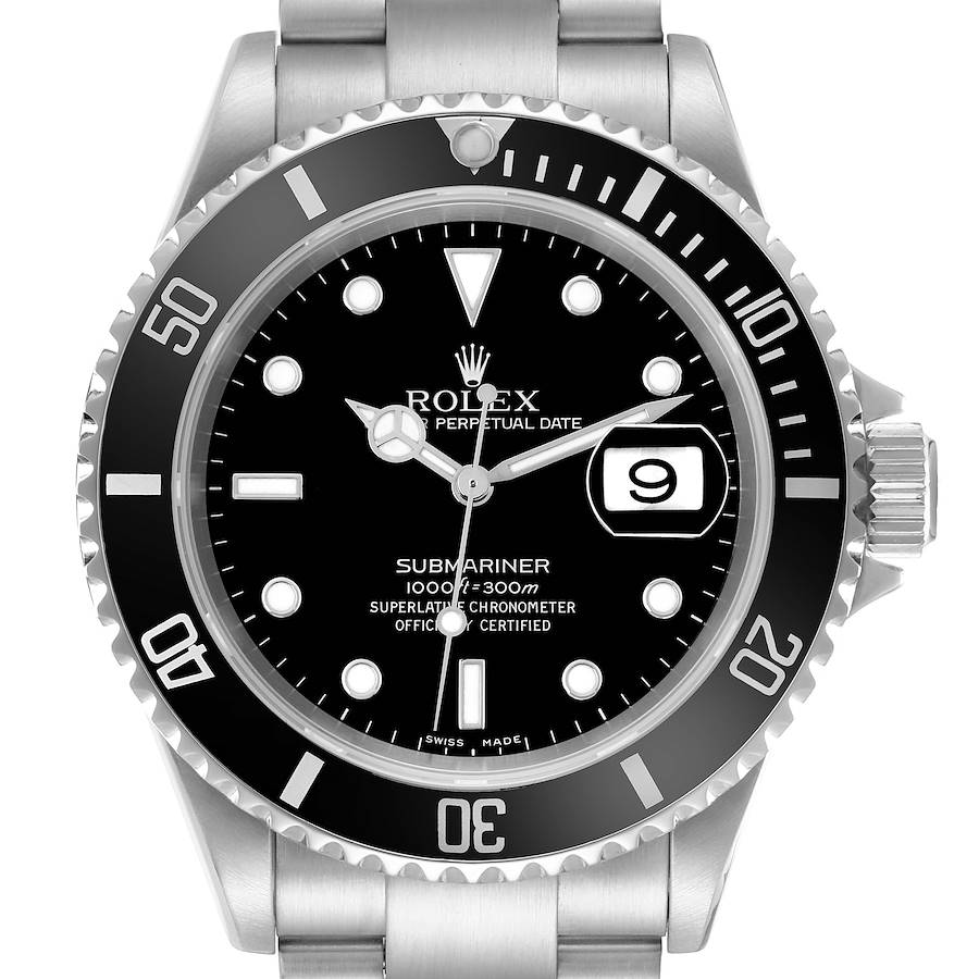 The image shows a front view of the Rolex Submariner model 16610, displaying the watch face, bezel, and part of the bracelet.