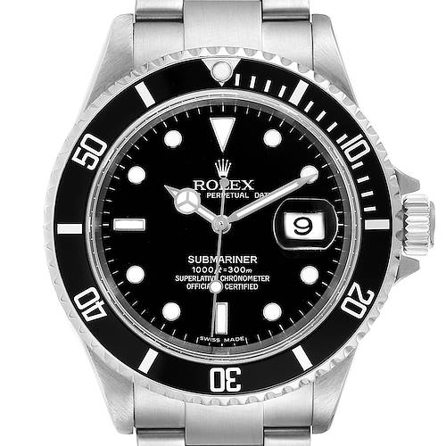 This image shows a head-on view of a Rolex Submariner watch, displaying the dial, bezel, and crown.