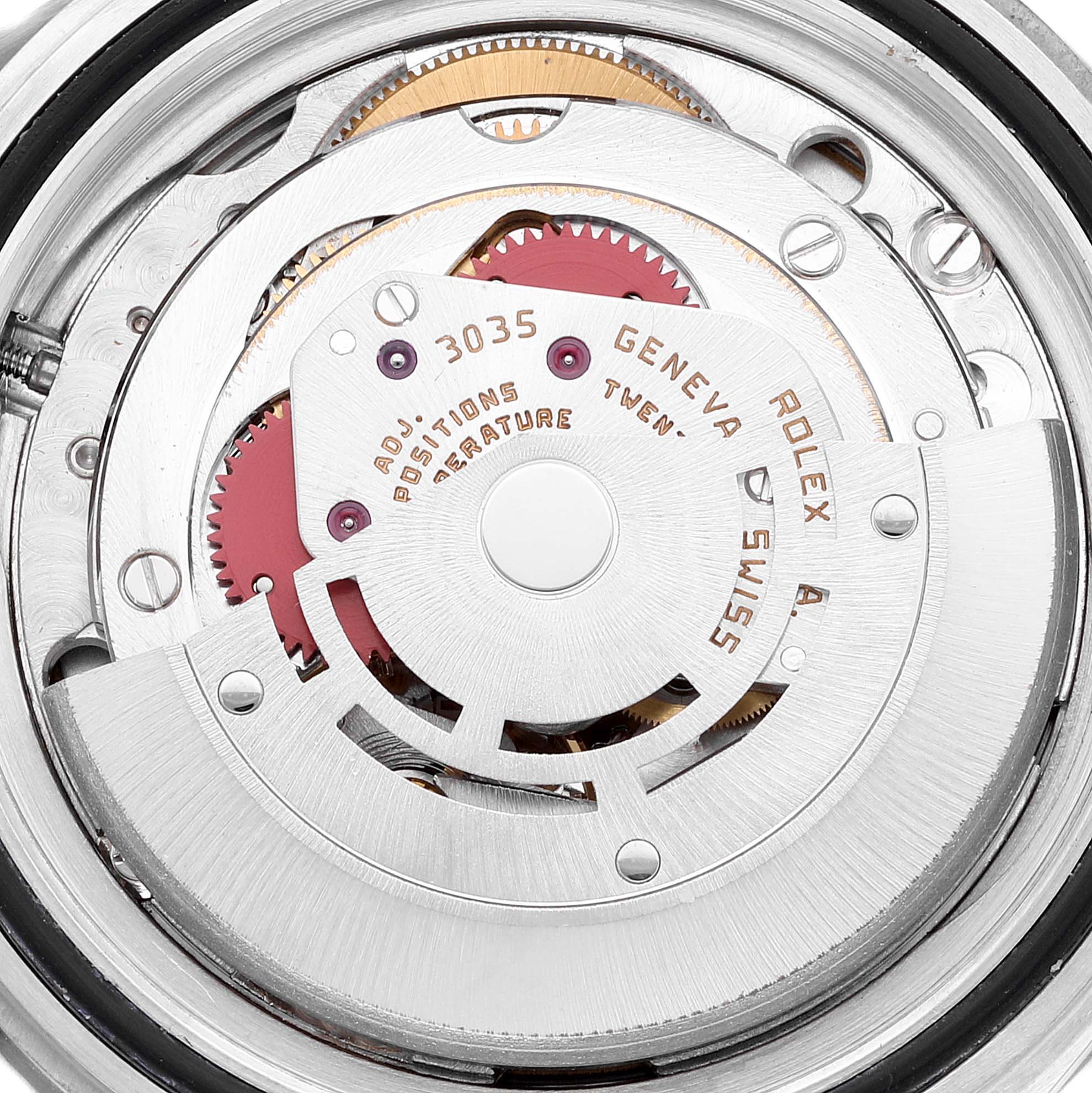 This image shows the movement mechanism of a Rolex Submariner 16800 Men
s Stainless Steel Black Dial 16800 Men
s Stainless Steel Black Dial watch from a top-down angle.