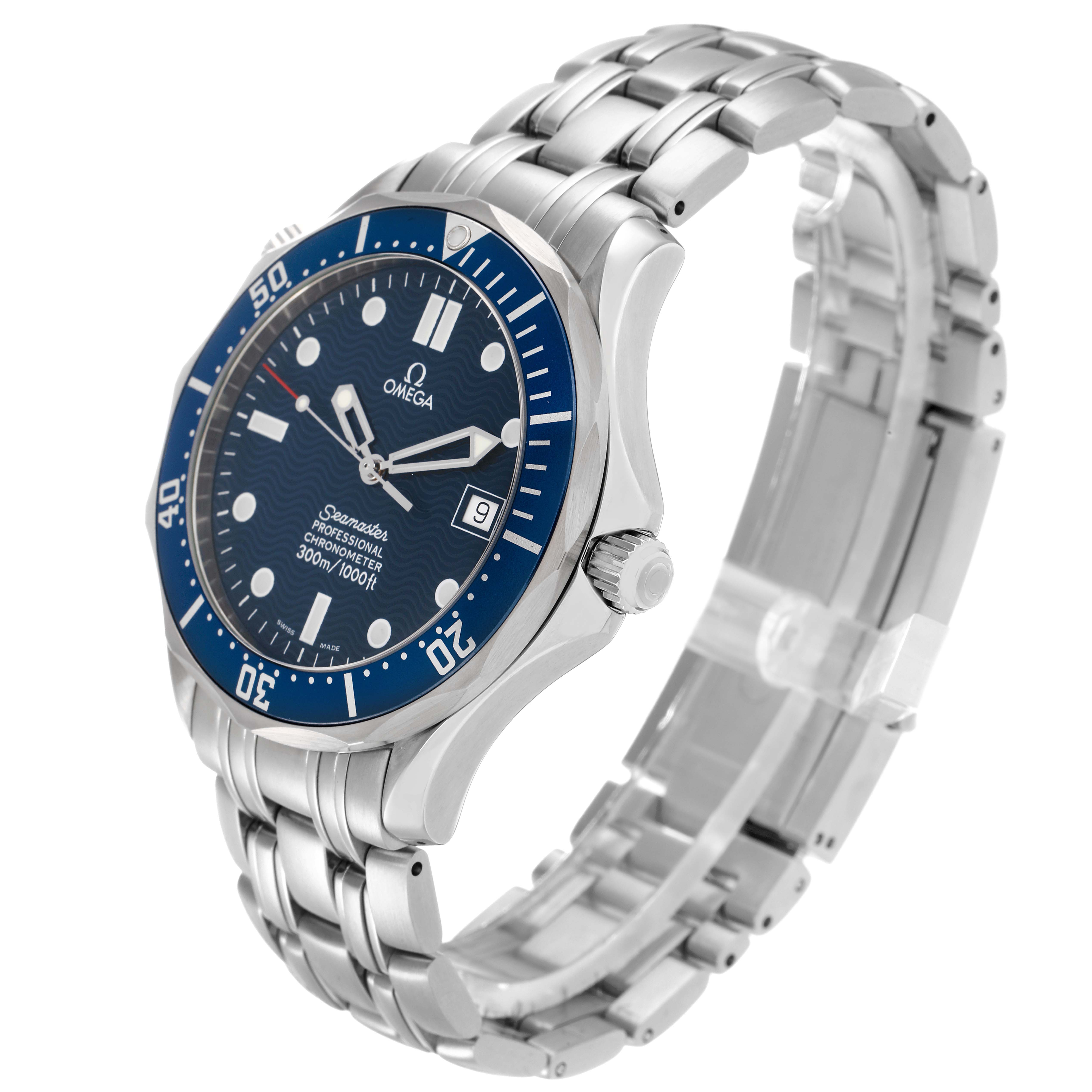 The image shows an angled side view of the Omega Seamaster 2531.80.00 Men
s Stainless Steel Blue Dial, displaying the watch face, bezel, crown, and stainless steel bracelet.