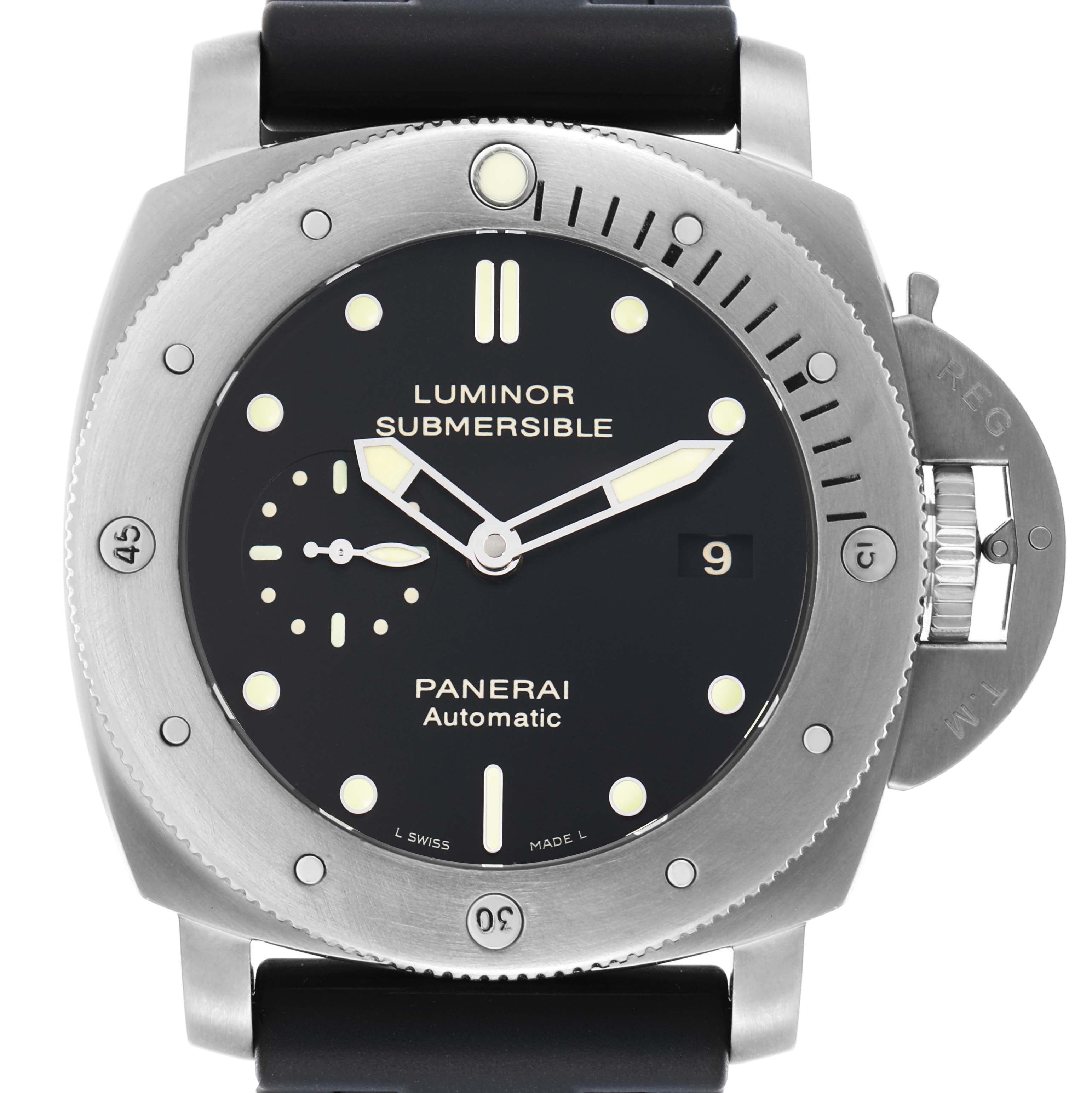The image shows a front view of the Panerai Luminor Submersible watch, highlighting the dial, bezel, and crown guard.
