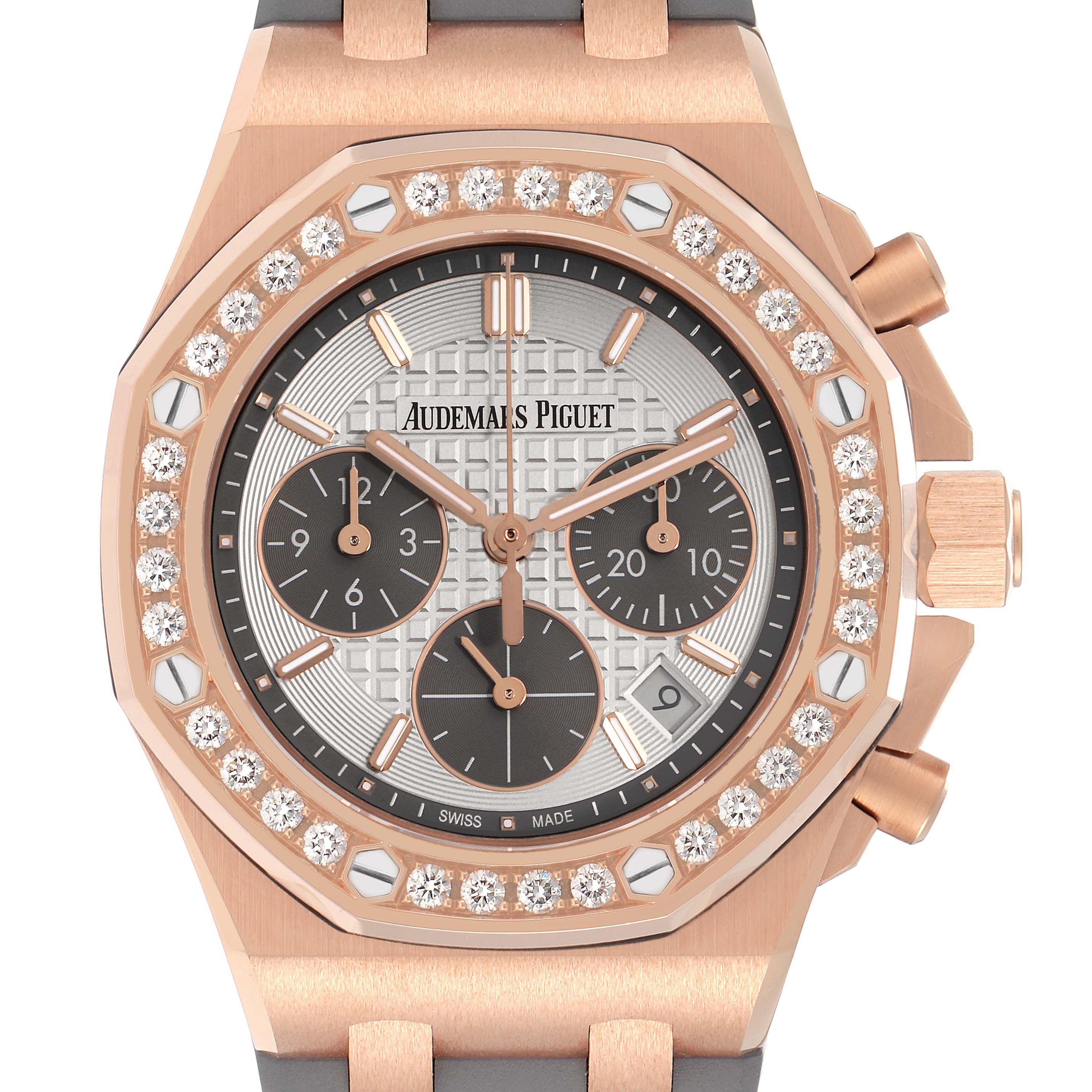 The image shows a front view of the Audemars Piguet Royal Oak Offshore 26231OR Men
s Rose Gold Silver Dial watch, highlighting the bezel, dial, and subdials.